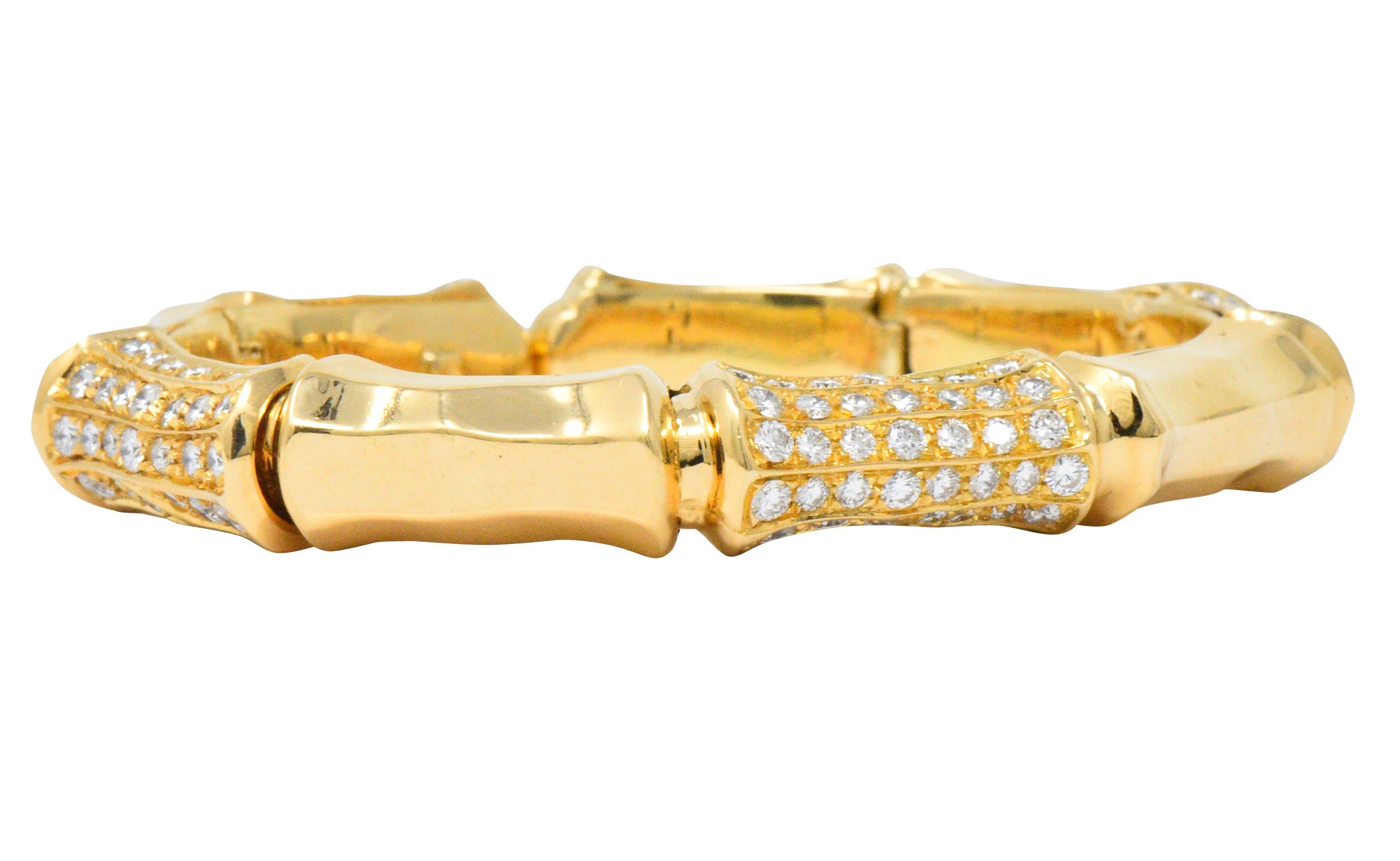 Contemporary 7.50 Carat Diamond 18 Karat Gold Flex Bangle Bracelet 1