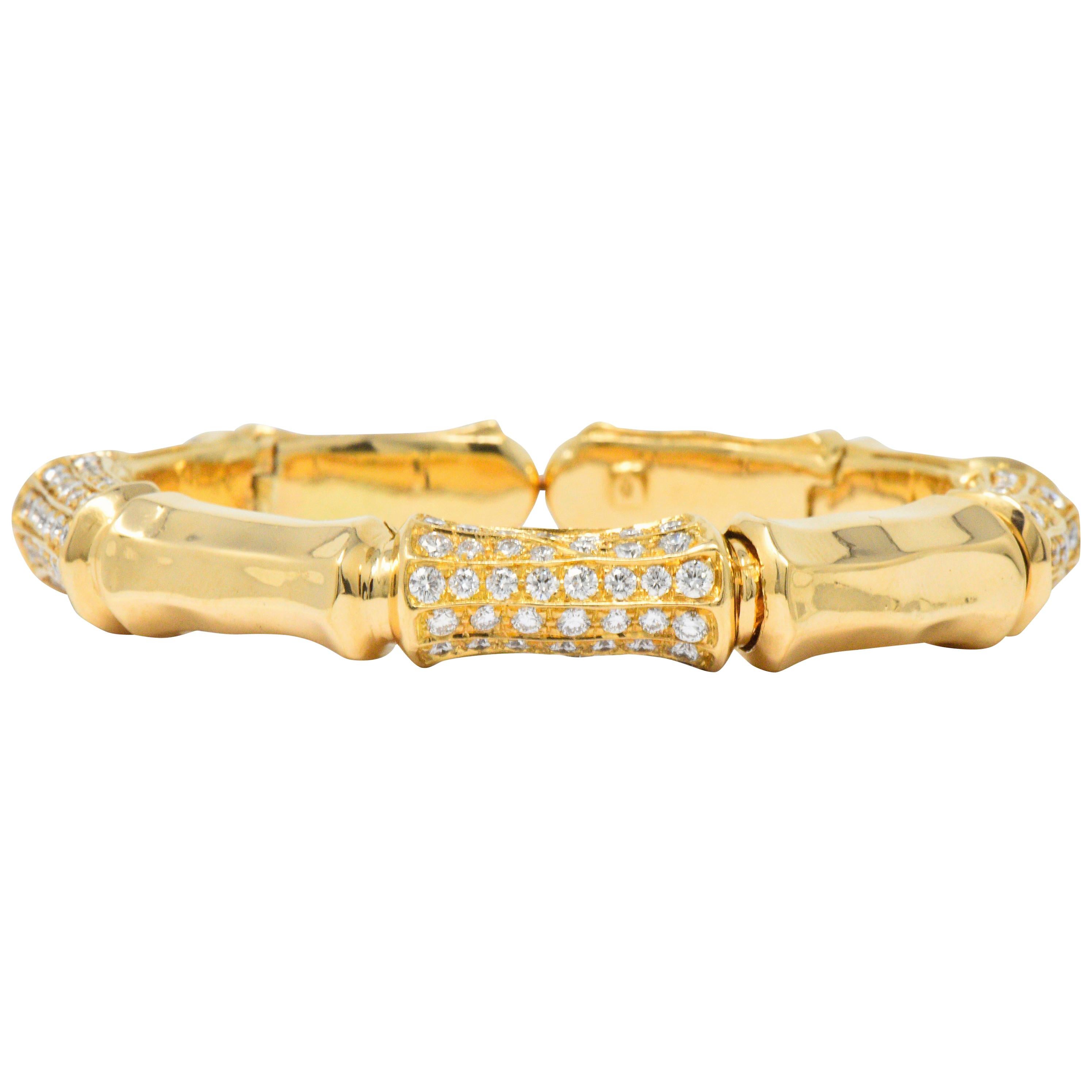 Contemporary 7.50 Carat Diamond 18 Karat Gold Flex Bangle Bracelet