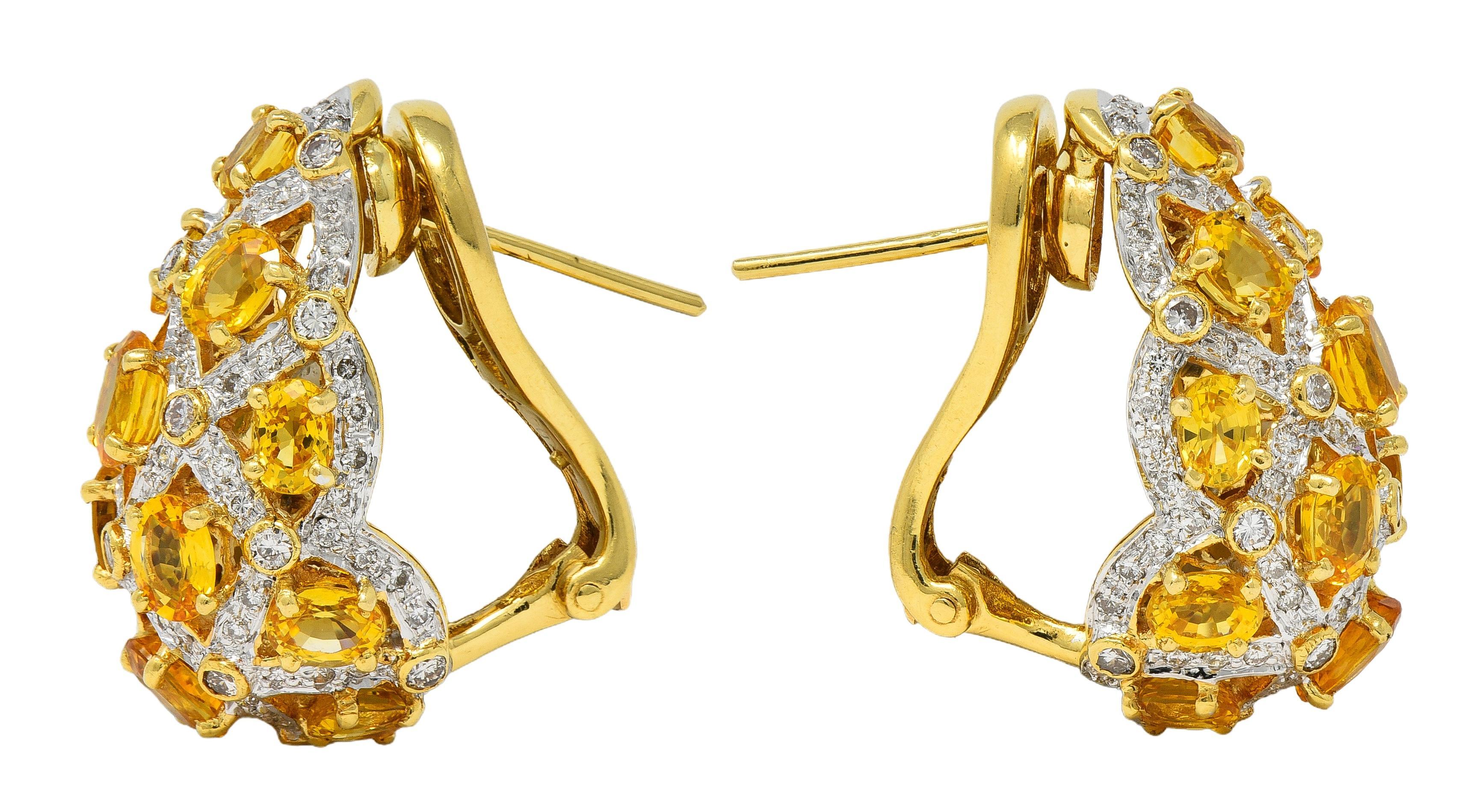 Taille mixte Boucles d'oreilles en J Gold Contemporary 7.66 CTW Citrine Diamond 18 Karat Two-Tone Gold en vente