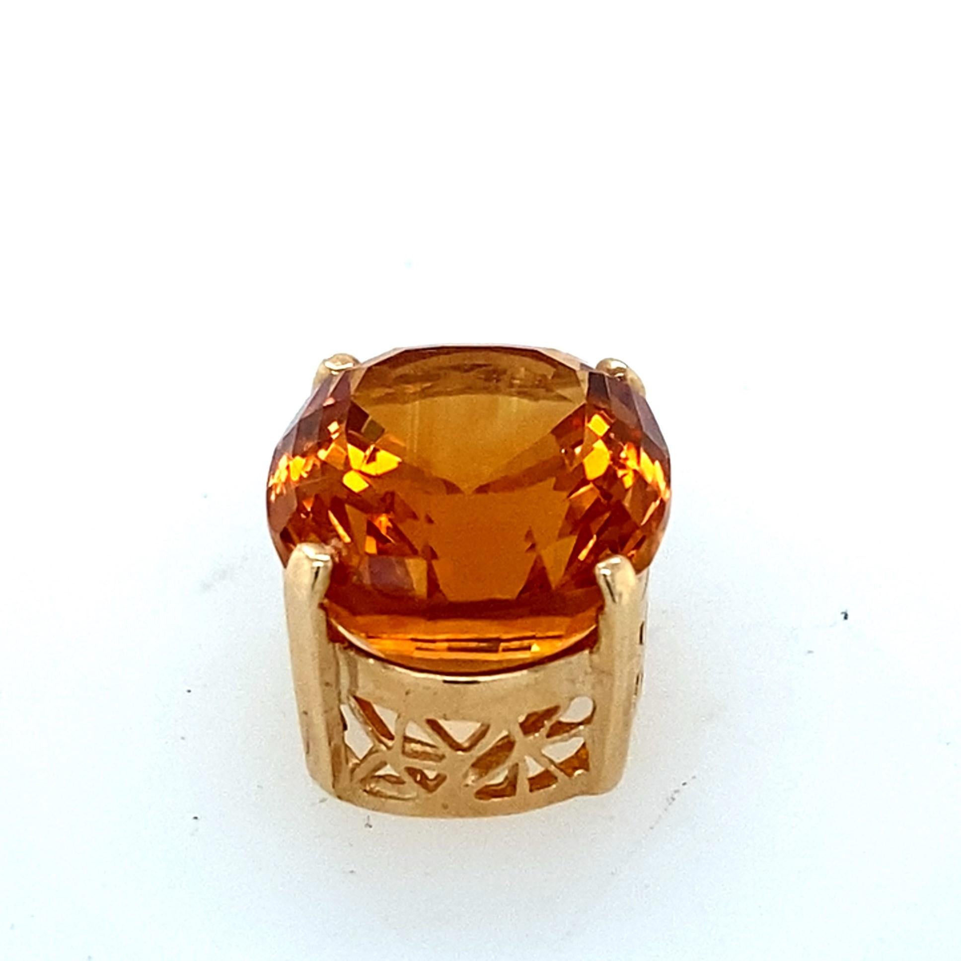 Contemporary 9,12 Karat Oval Citrin 14 Karat Gelbgold Solitär-Anhänger für Damen oder Herren