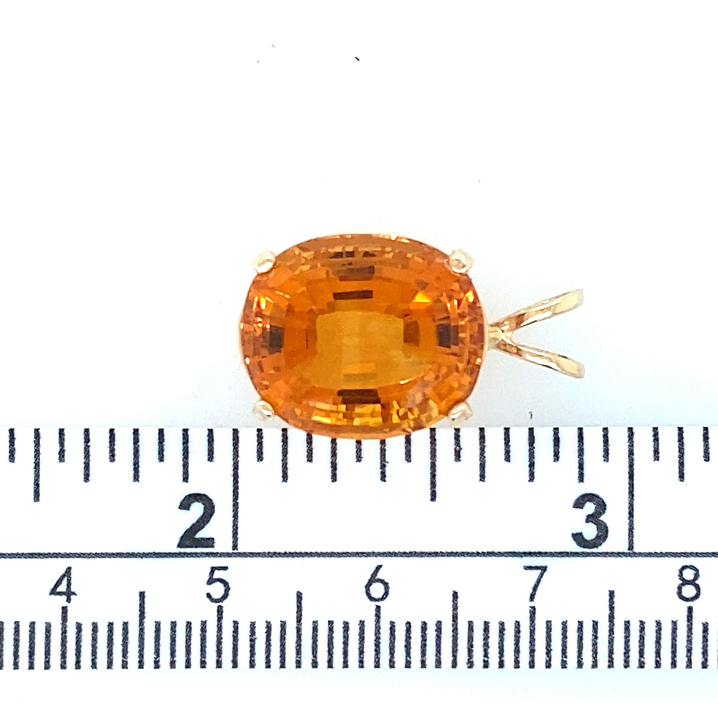 Contemporary 9,12 Karat Oval Citrin 14 Karat Gelbgold Solitär-Anhänger 2