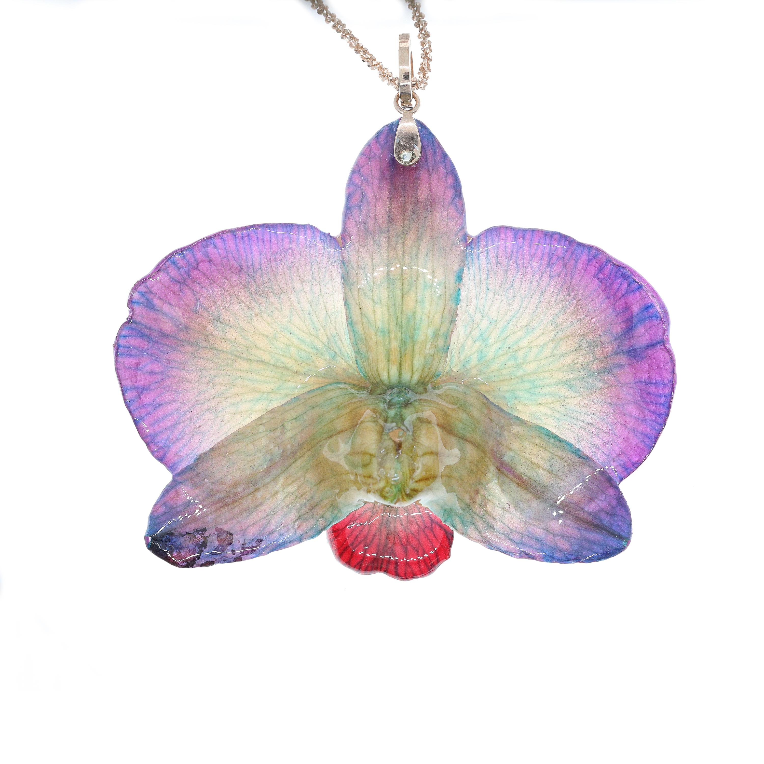 Contemporain Pendentif contemporain en argent 925 électroplaqué en rose, perle, orchidée et diamant en vente
