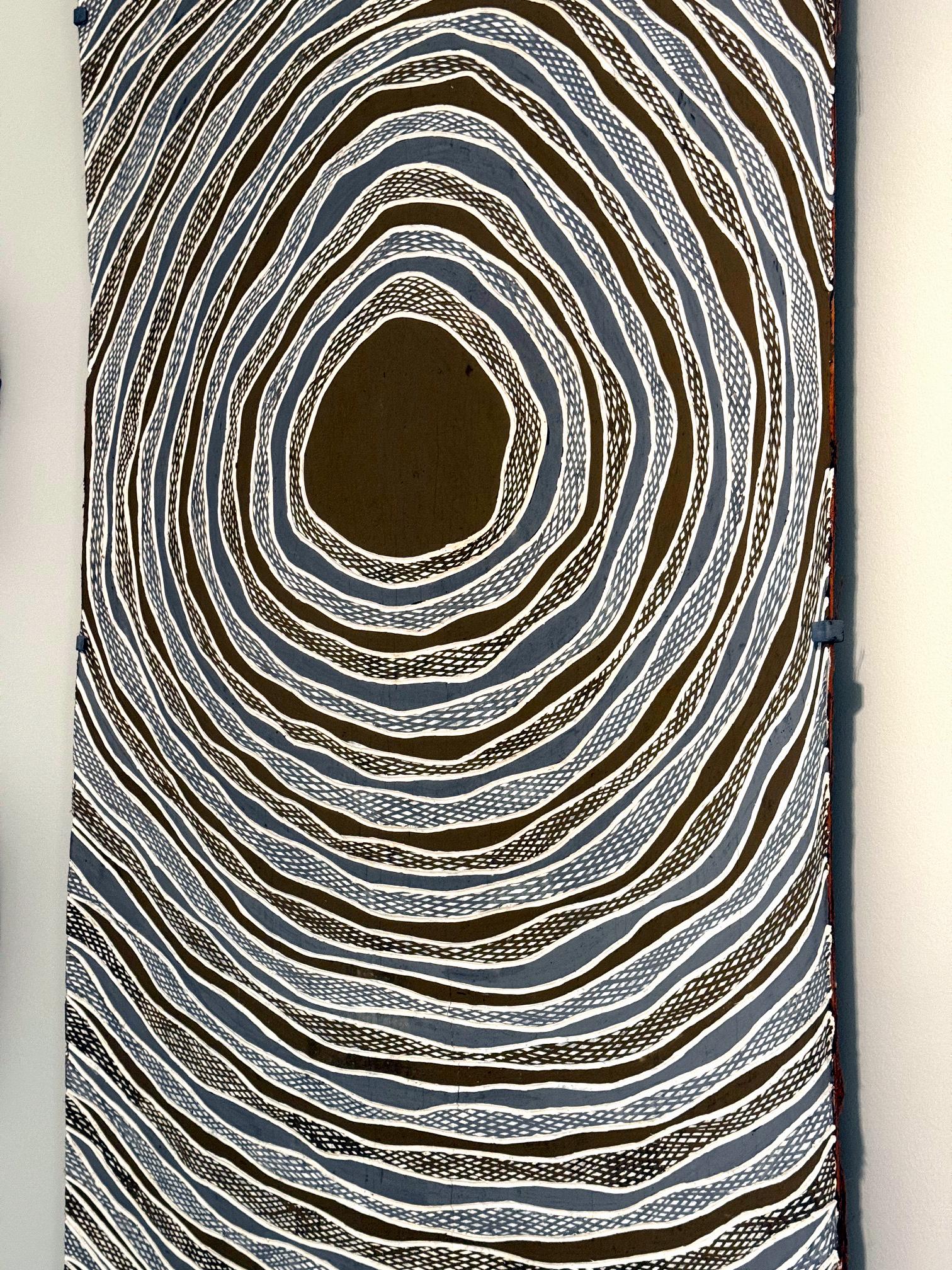 Zeitgenössische Aborigine-Kunst auf Rinde von Gunybi Ganambarr Provenienz (21. Jahrhundert und zeitgenössisch) im Angebot