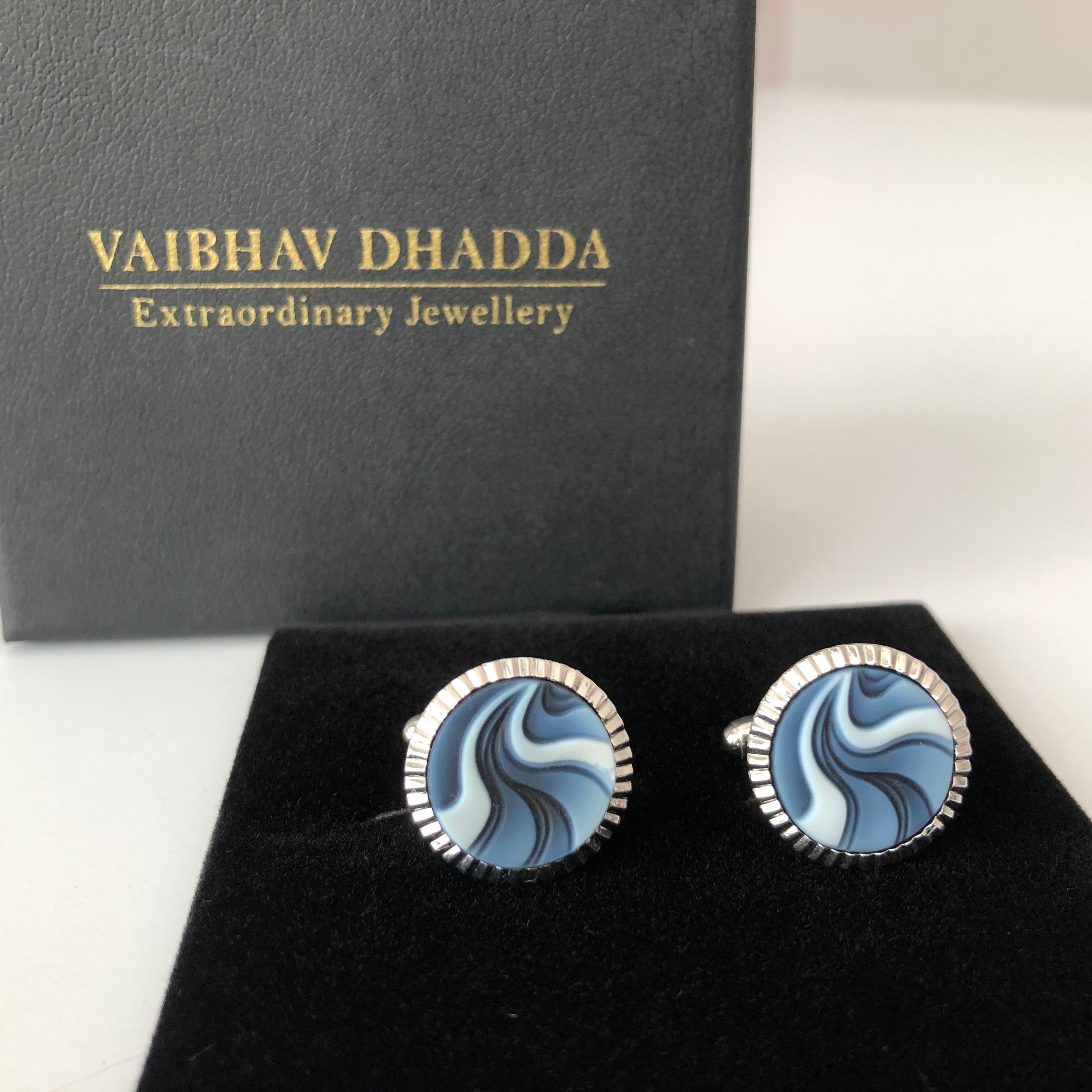 Sterling Silver Contemporary Abstract Design Agate Carving Gemstone Cufflinks For Sale 3