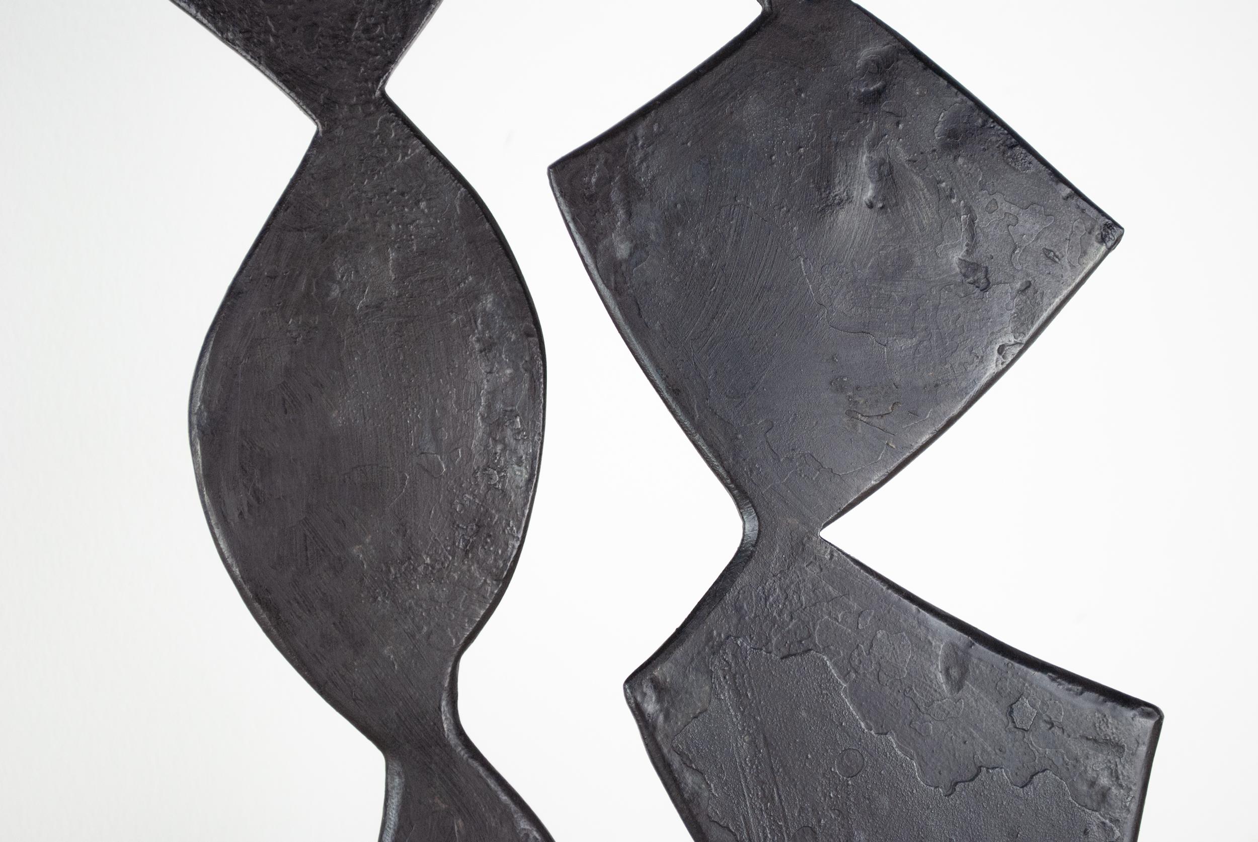 XXIe siècle et contemporain Sculpture contemporaine en acier forgé noir inspirée de H. Bertoia - Deux formes 03 en vente