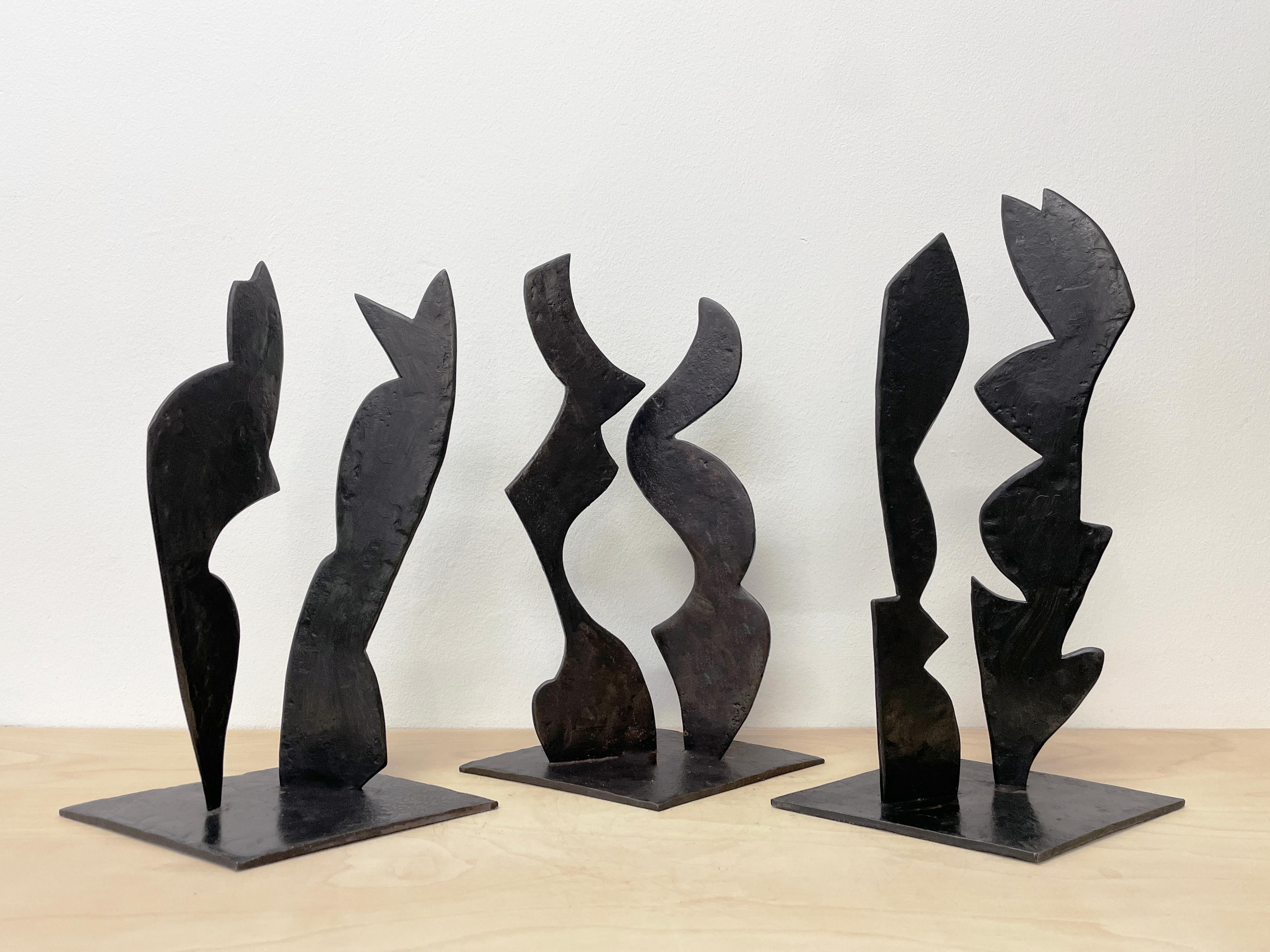 Métal Sculpture contemporaine en acier forgé noir inspirée de H. Bertoia - Deux formes 04 en vente