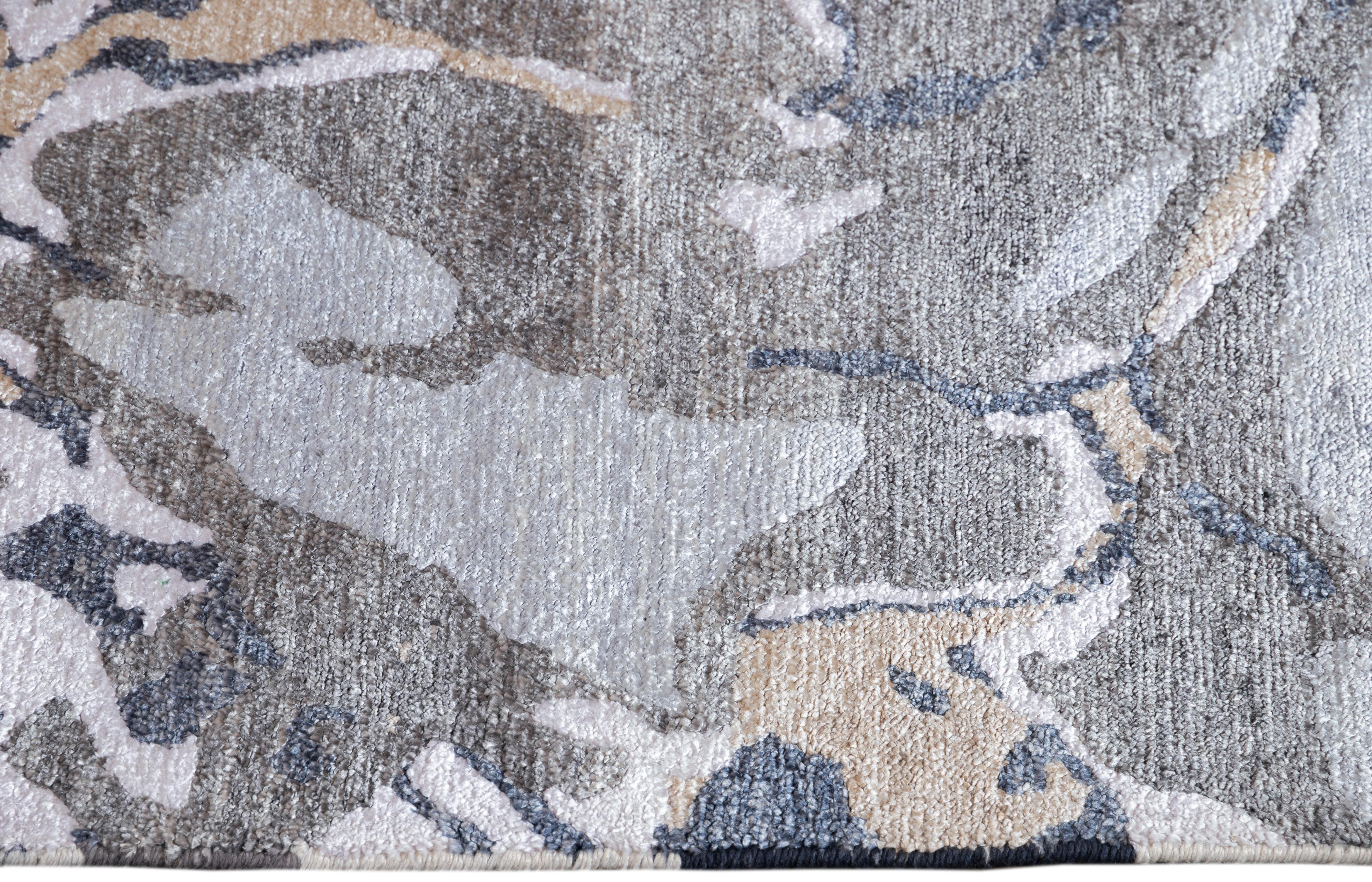 Hand-Knotted 21st Century Contemporary Abstract Indian Silk Rug For Sale