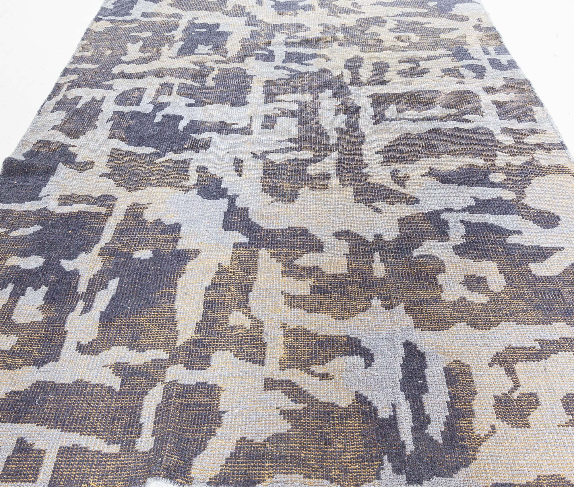 Zeitgenössischer abstrakter blau-lila Flachgewebe-Teppich
Größe: 5'7