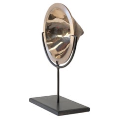 Sculpture abstraite contemporaine en bronze, "Portal Mirror" de Tori Hermes
