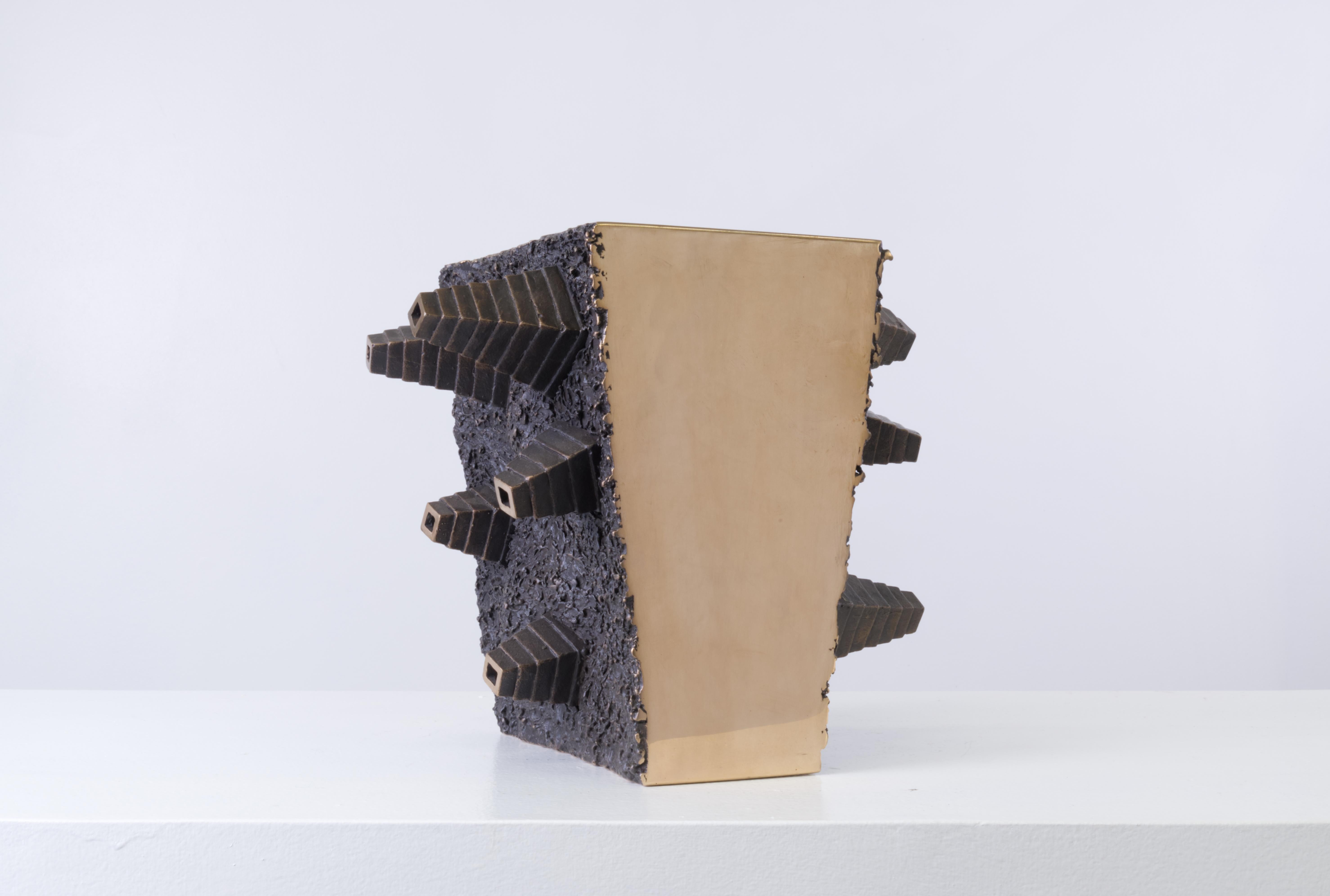 Moderno Scultura astratta contemporanea in bronzo, 'Slice' di Alexander Yoshikawa in vendita