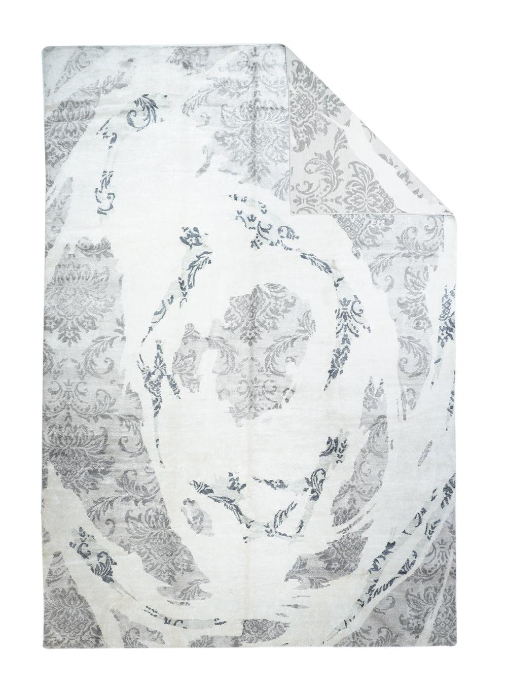 Alfombra de diseño abstracto contemporáneo 10'1'' x 14'1''. Esta pieza sin bordes, totalmente Contempo, muestra un diseño no simétrico en forma de remolino, básicamente bitonal, con trozos de un motivo de palmeta europea que aparecen en las zonas