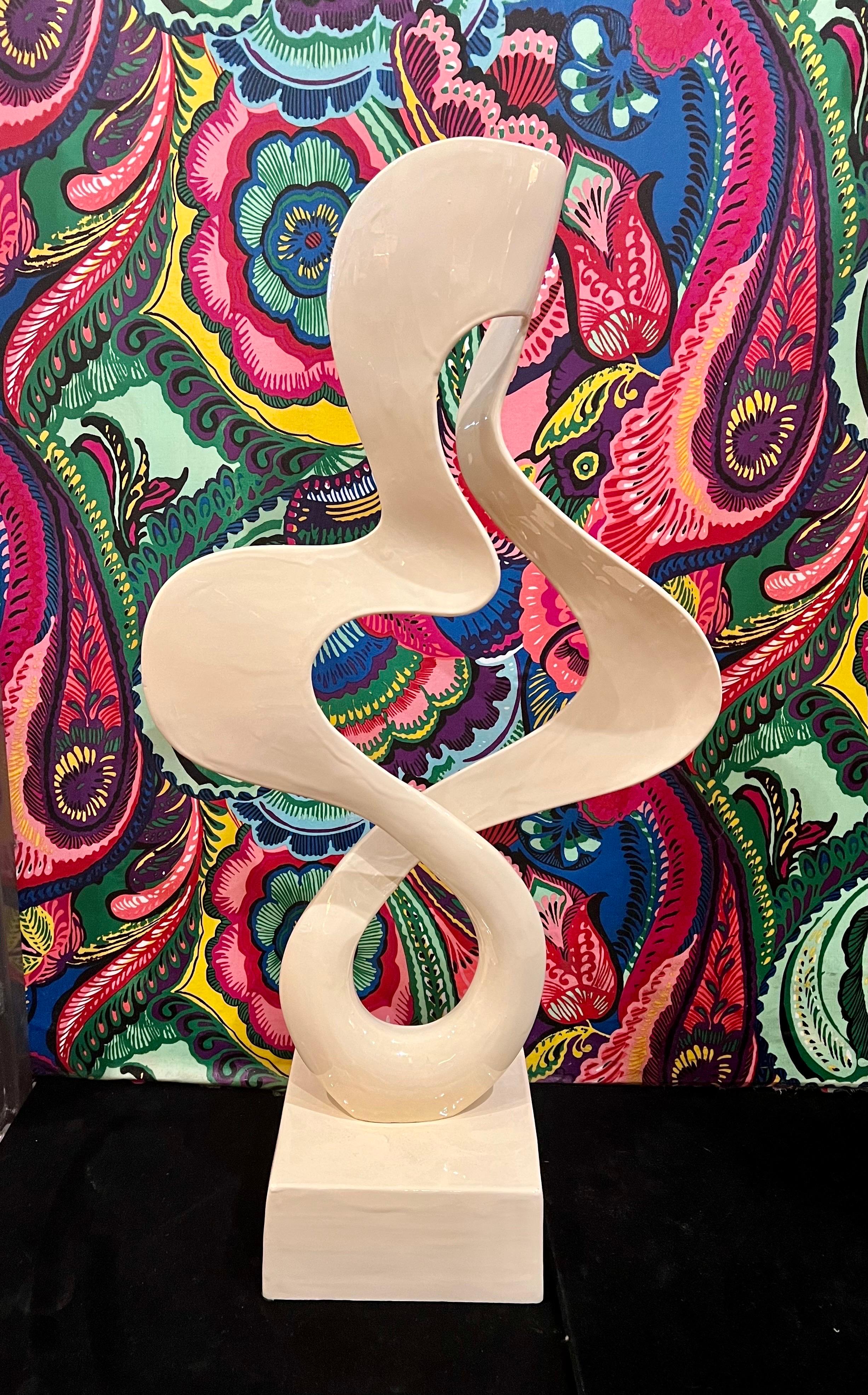 Contemporary Abstract Freeform Large Sculpture in Aluminum Enameled Finish In Excellent Condition For Sale In San Diego, CA