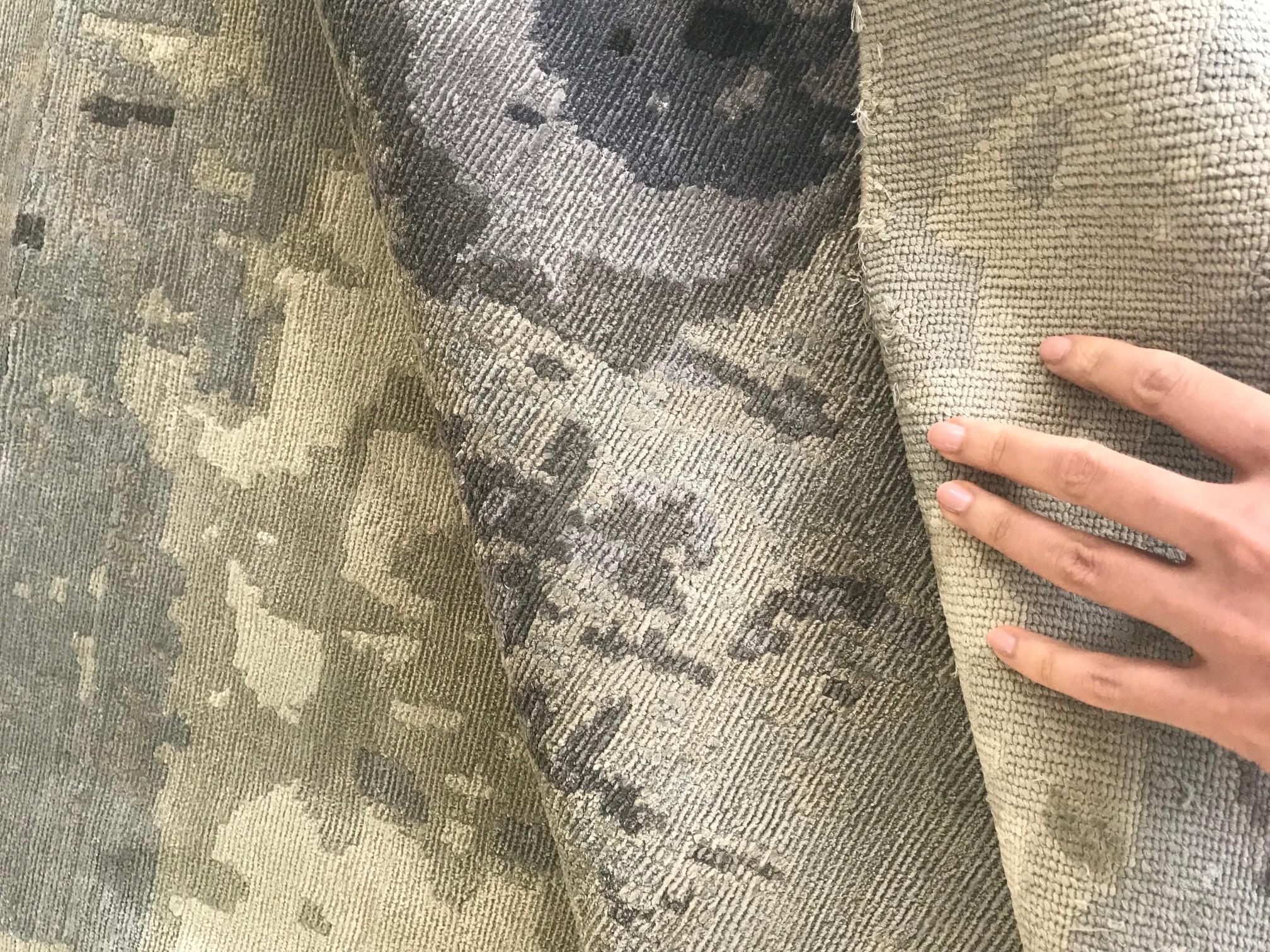 Contemporary abstract Kusafiri Eskayel natural silk rug by Doris Leslie Blau
Size: 7'9