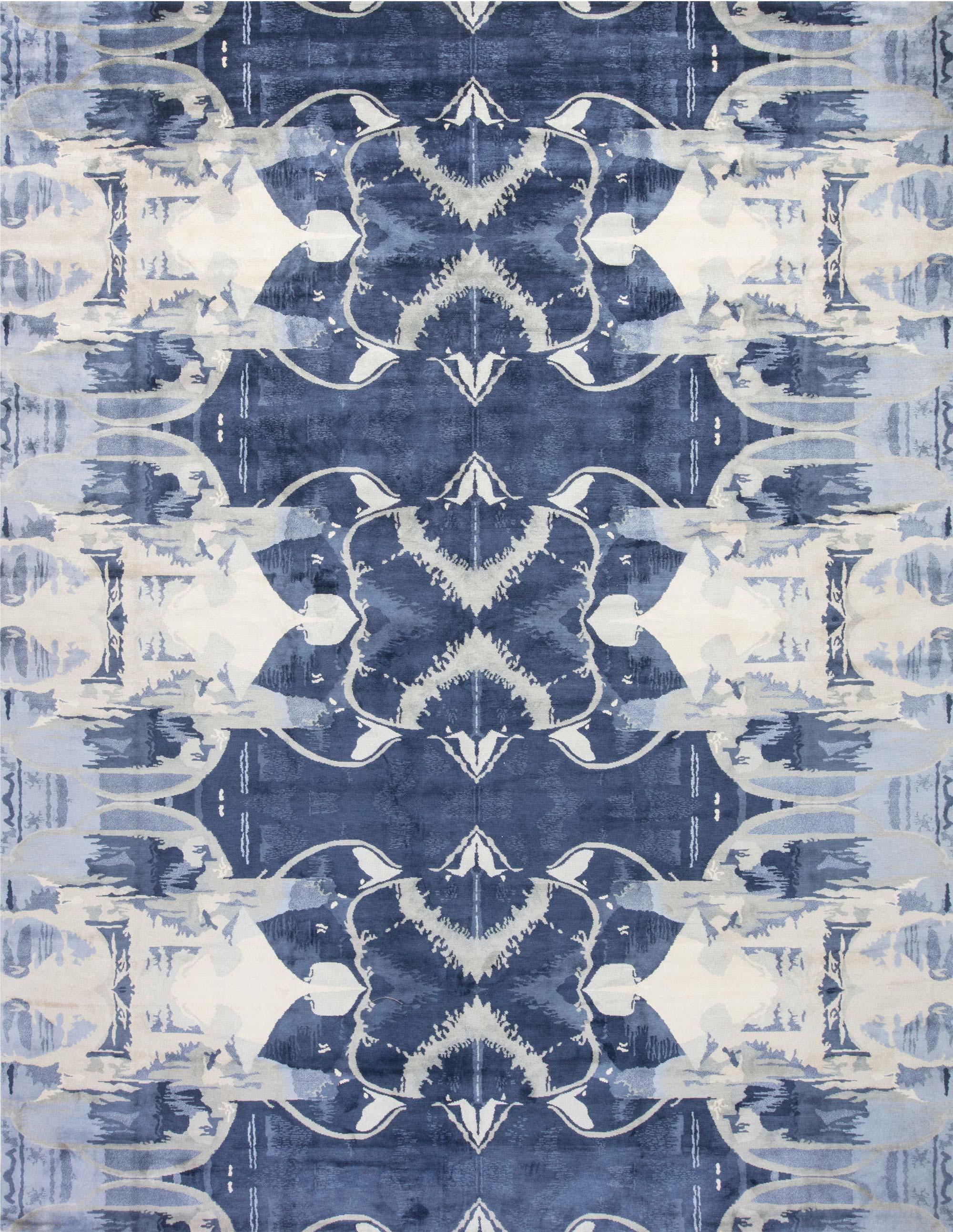Tapis contemporain abstrait en soie gris clair « Blucie » de Doris Leslie Blau
