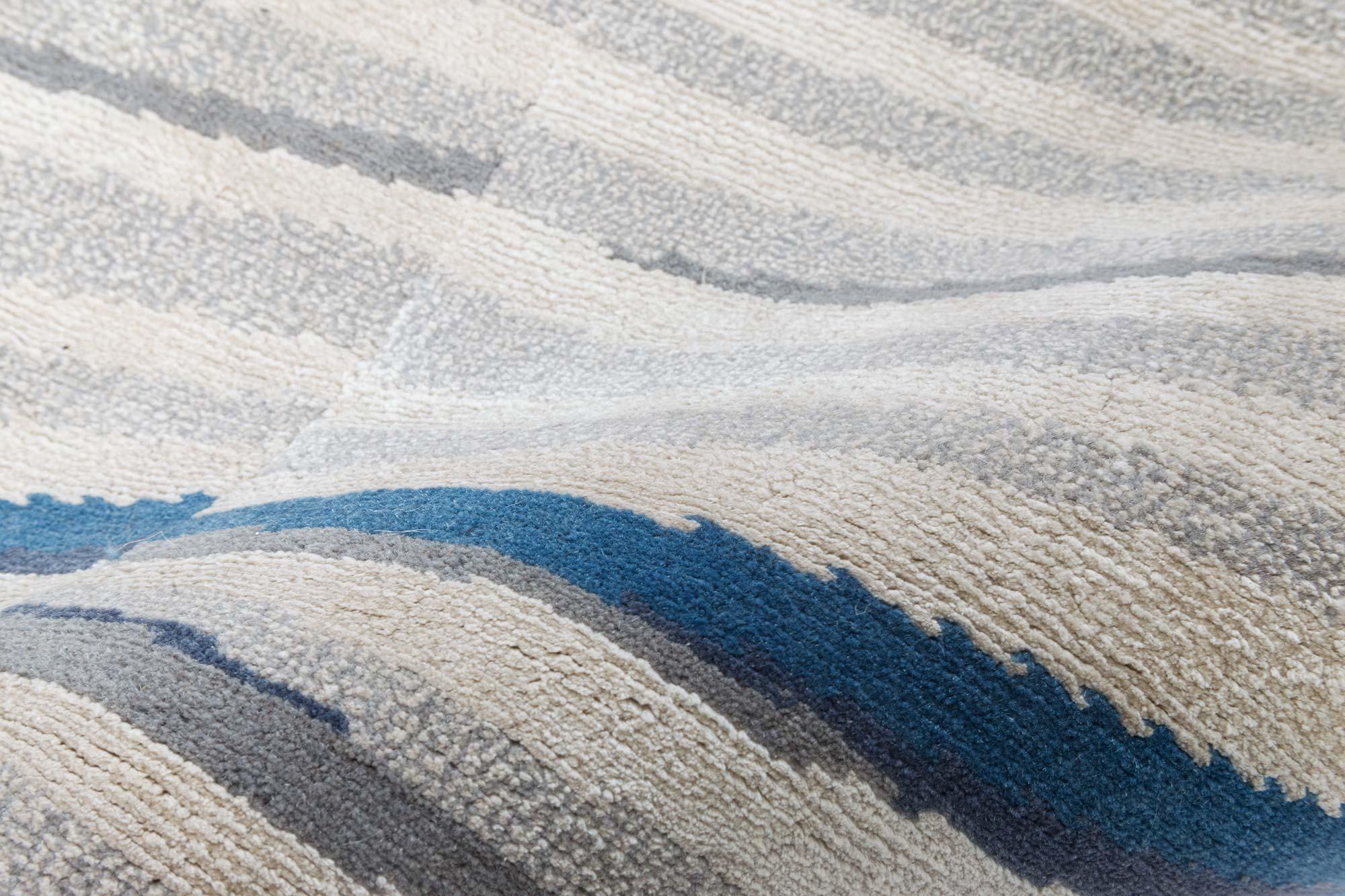 Tapis de course contemporain abstrait long et étroit en laine fait main par Doris Leslie Blau
Taille : 60 × 492 cm (2'0