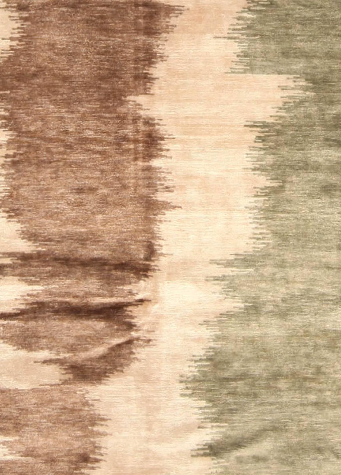 Tappeto contemporaneo astratto in seta dal design Mimosa, realizzato a mano da Doris Leslie Blau.
Dimensioni: 9'7