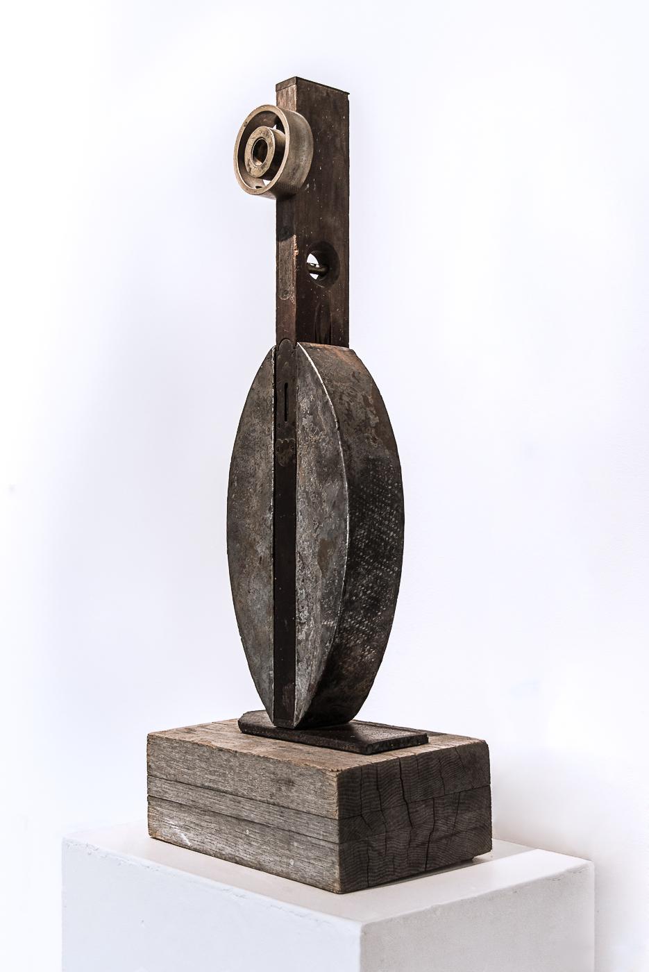Zeitgenössische abstrakte Mixed Media-Skulptur eines Vogels von Scott Gordon (Vogel I, 2009) (amerikanisch) im Angebot