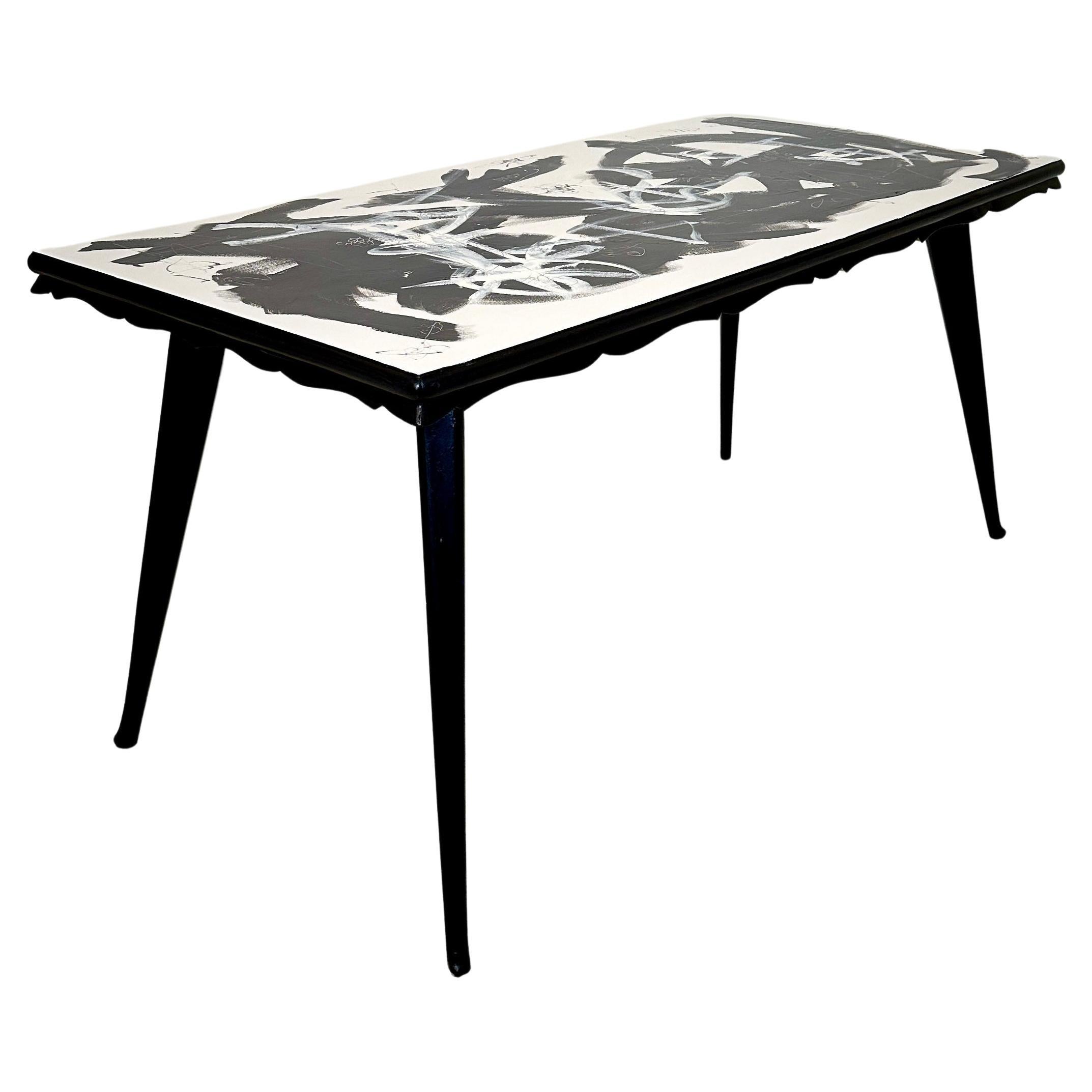 Contemporary Abstract Painted Dining Table in Schwarz und Weiß, Untergestell aus den 1950er Jahren im Angebot