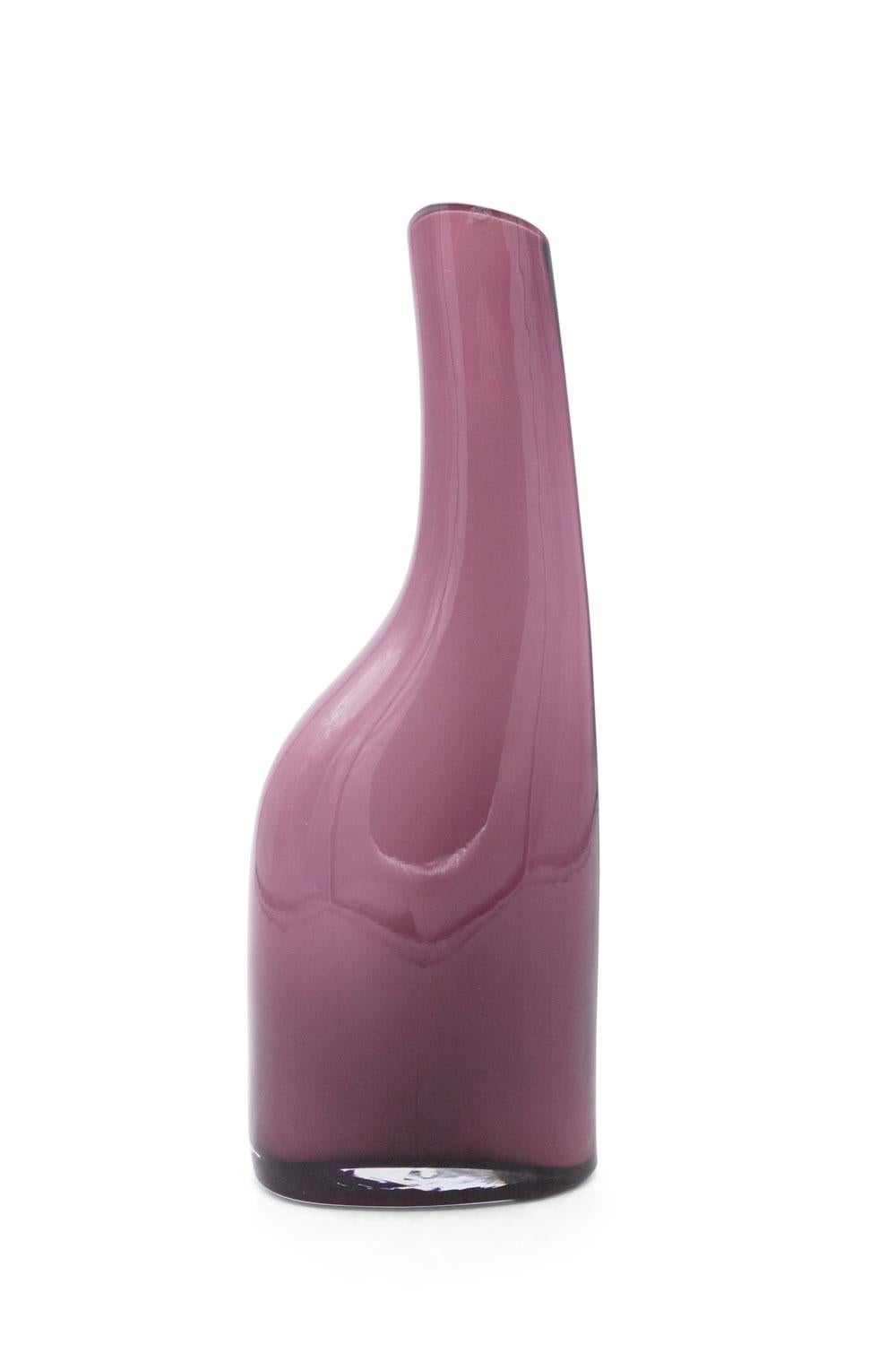 XX secolo Contemporary Abstract Purple Glass Vase in vendita