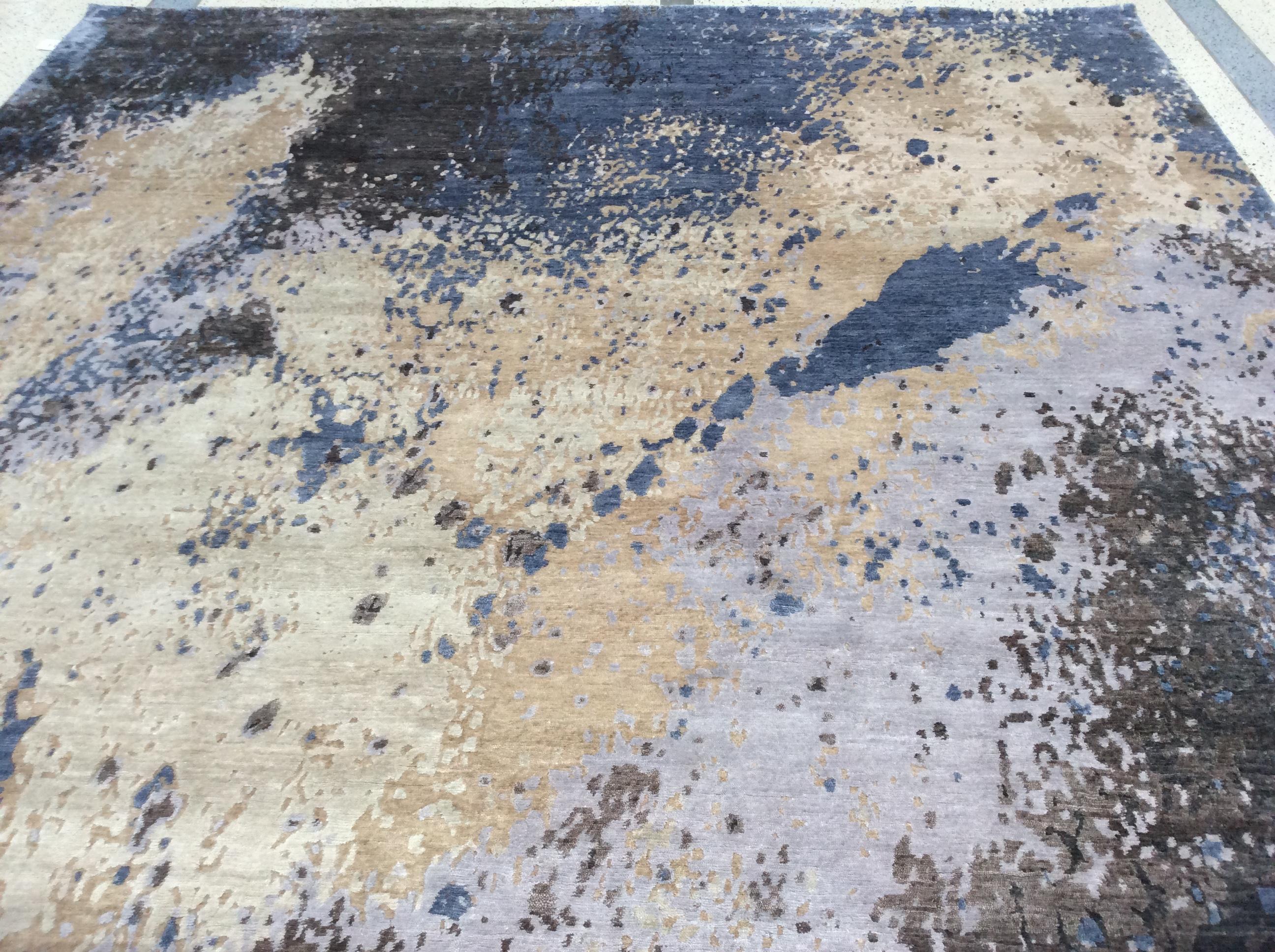 Contemporary Abstract Rug In New Condition For Sale In Los Angeles, CA