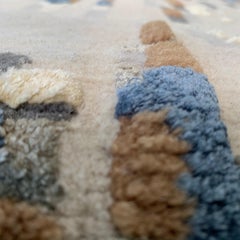 Contemporary Abstract Rug in Blues Brown Grey, handgefertigt aus Seide und Wolle "Bryce"