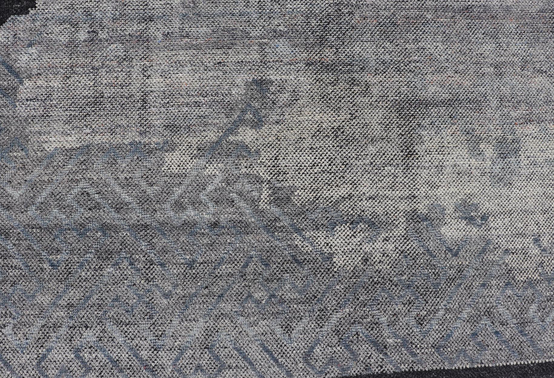 Contemporary Abstract Rug in Grau, Holzkohle und Stahlblau 10'1 X 14 im Zustand „Gut“ im Angebot in Atlanta, GA
