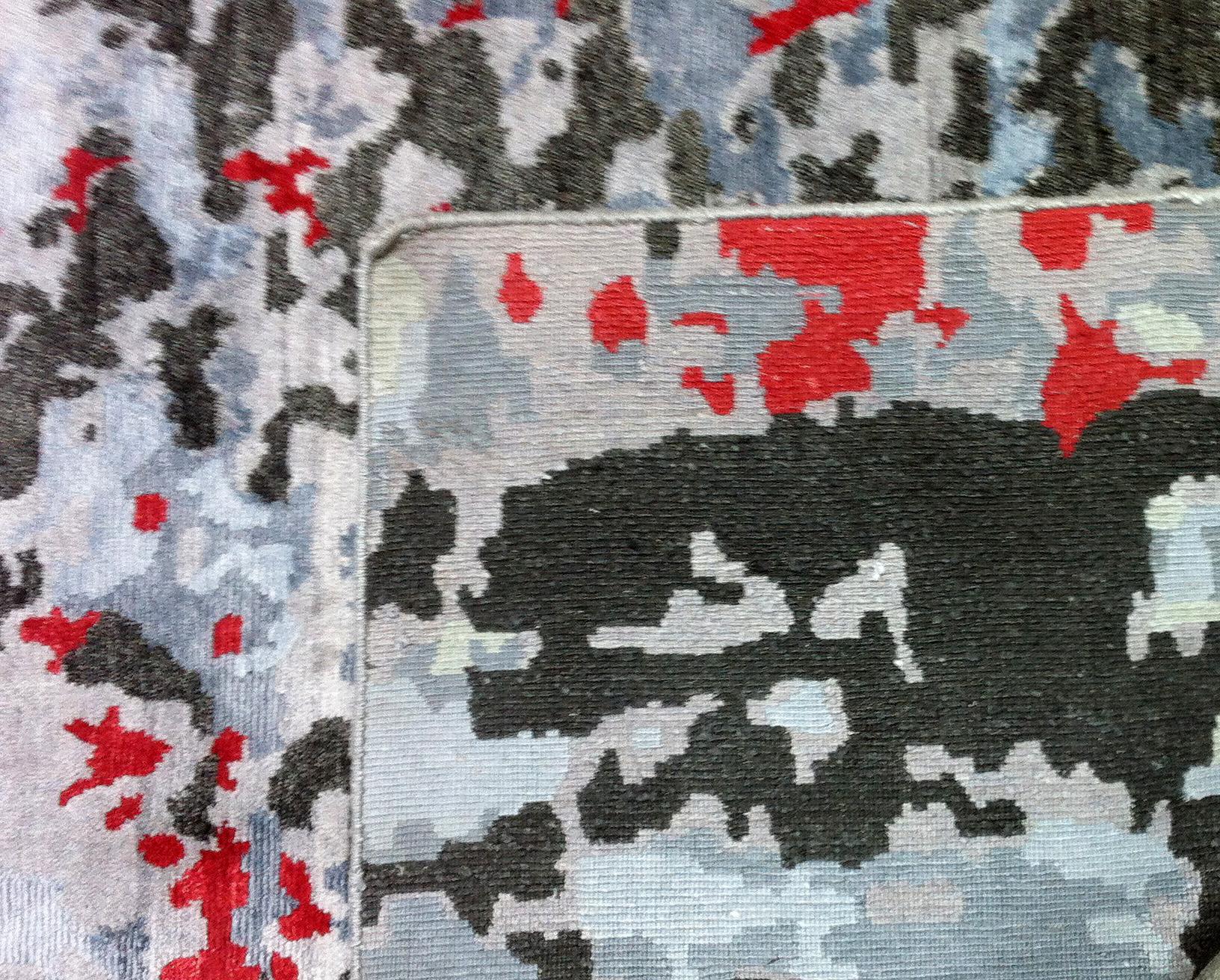 Contemporary Abstract Rug in Silver, Charcoal and Red In New Condition For Sale In Los Angeles, CA