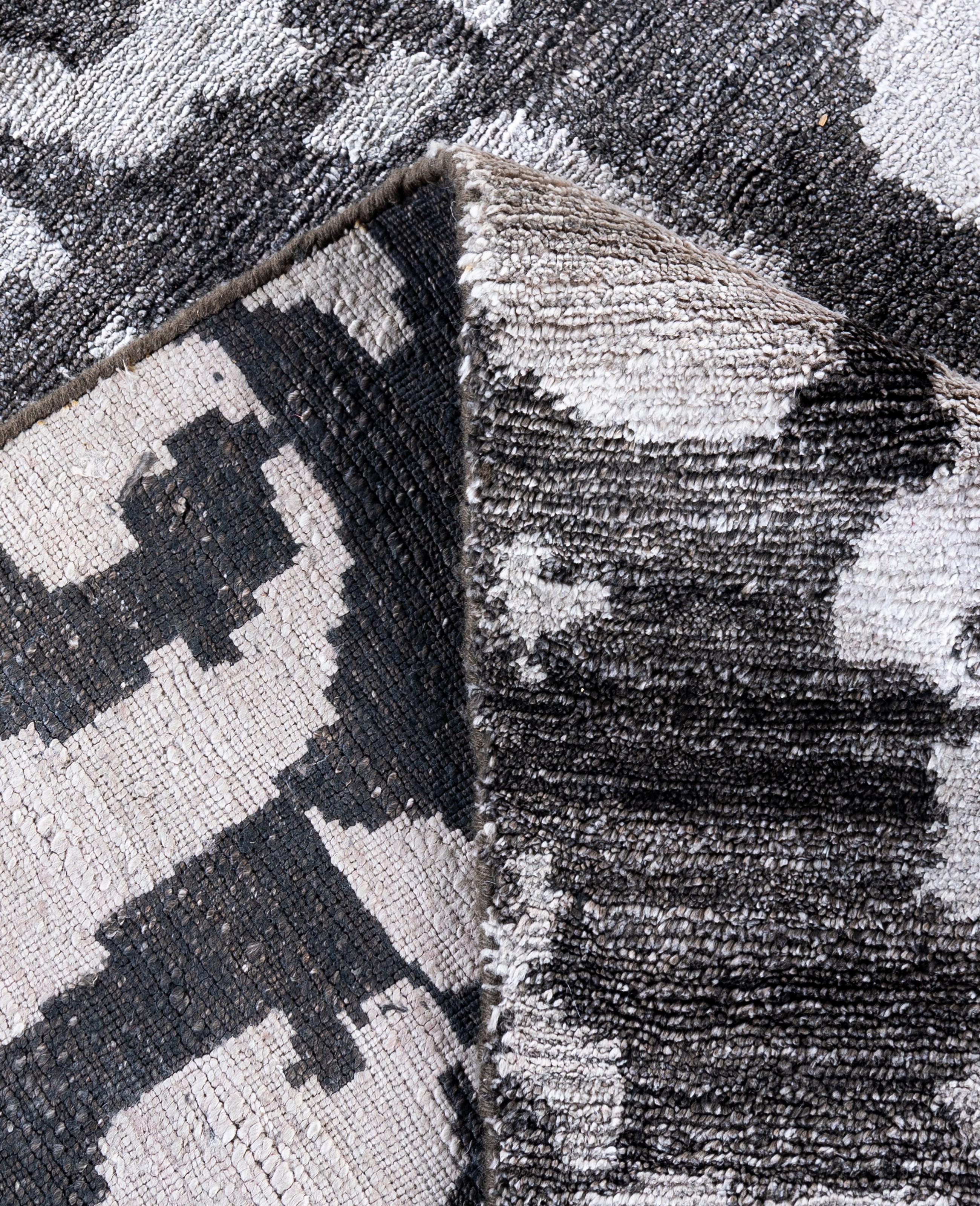 XXI secolo e contemporaneo Contemporary Abstract Silk Hand Knots Rugs (Tappeto nero) 8' 1