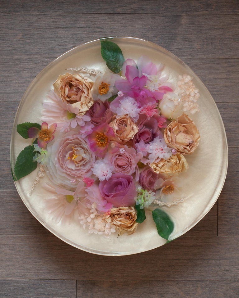 Contemporary Acrylic Cake Serving Plate with Silk Flowers For Sale at