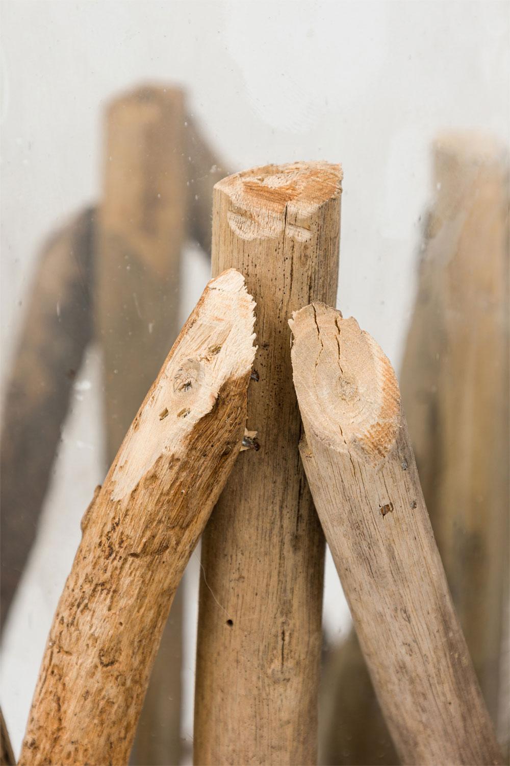 Portavelas Contemporáneo de Vidrio y Ramita Estilo Adirondack siglo XX en venta