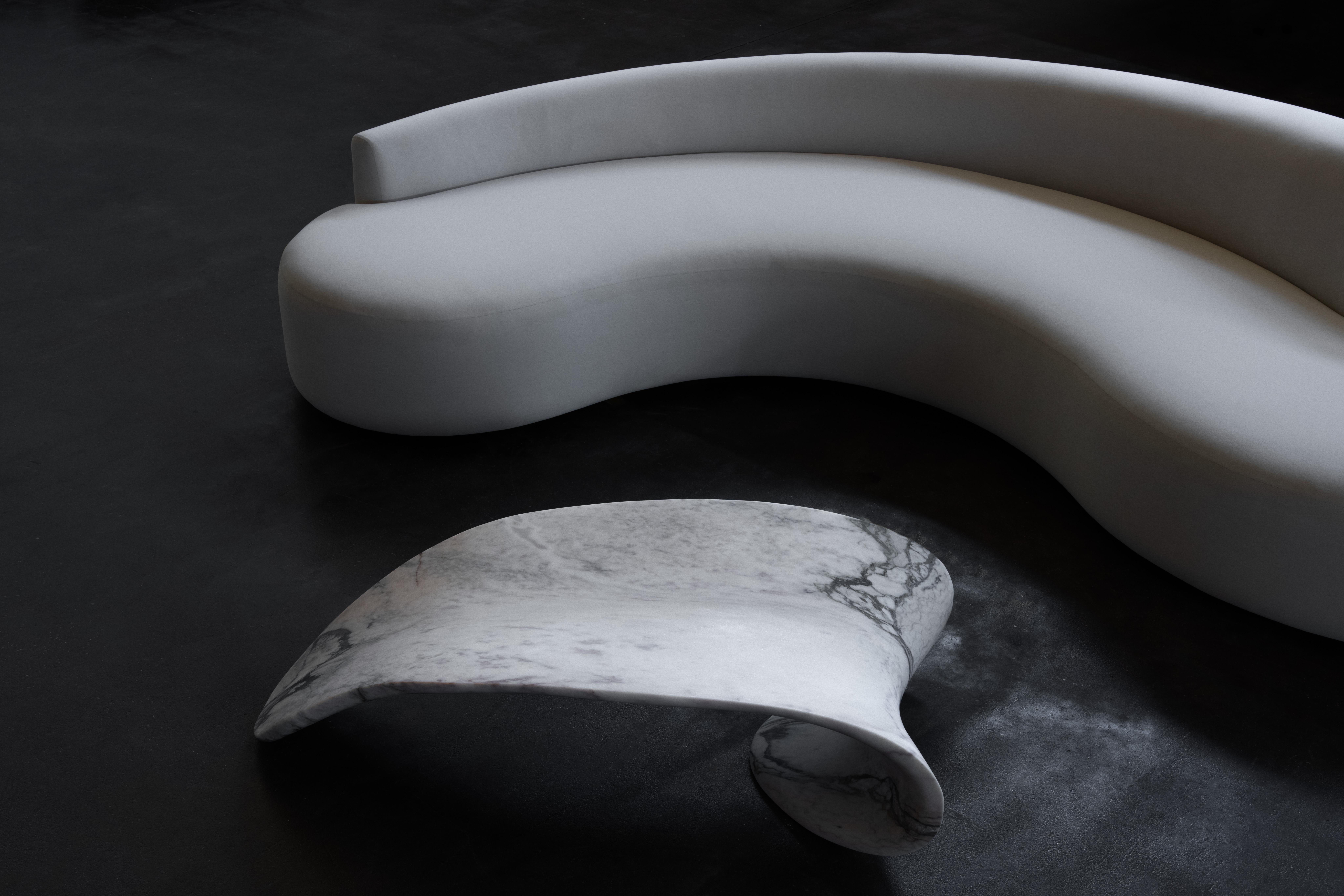 Table basse contemporaine AMESCULUS, Collection Contemporary, Fabriquée à la main au Portugal - Europe par Greenapple.

Conçue par Rute Martin pour la Collection Contemporary, cette table basse s'inspire de la plante Aesculus Pavia qui pousse dans
