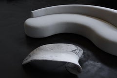 Mesa de centro contemporánea Aesculus, mármol calacatta, hecha a mano por Greenapple