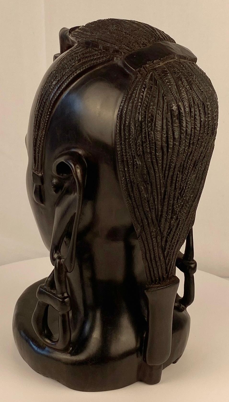 Contemporary African Art Sculpture from the Makonde Tribe of Tanzania In Good Condition For Sale In Miami, FL