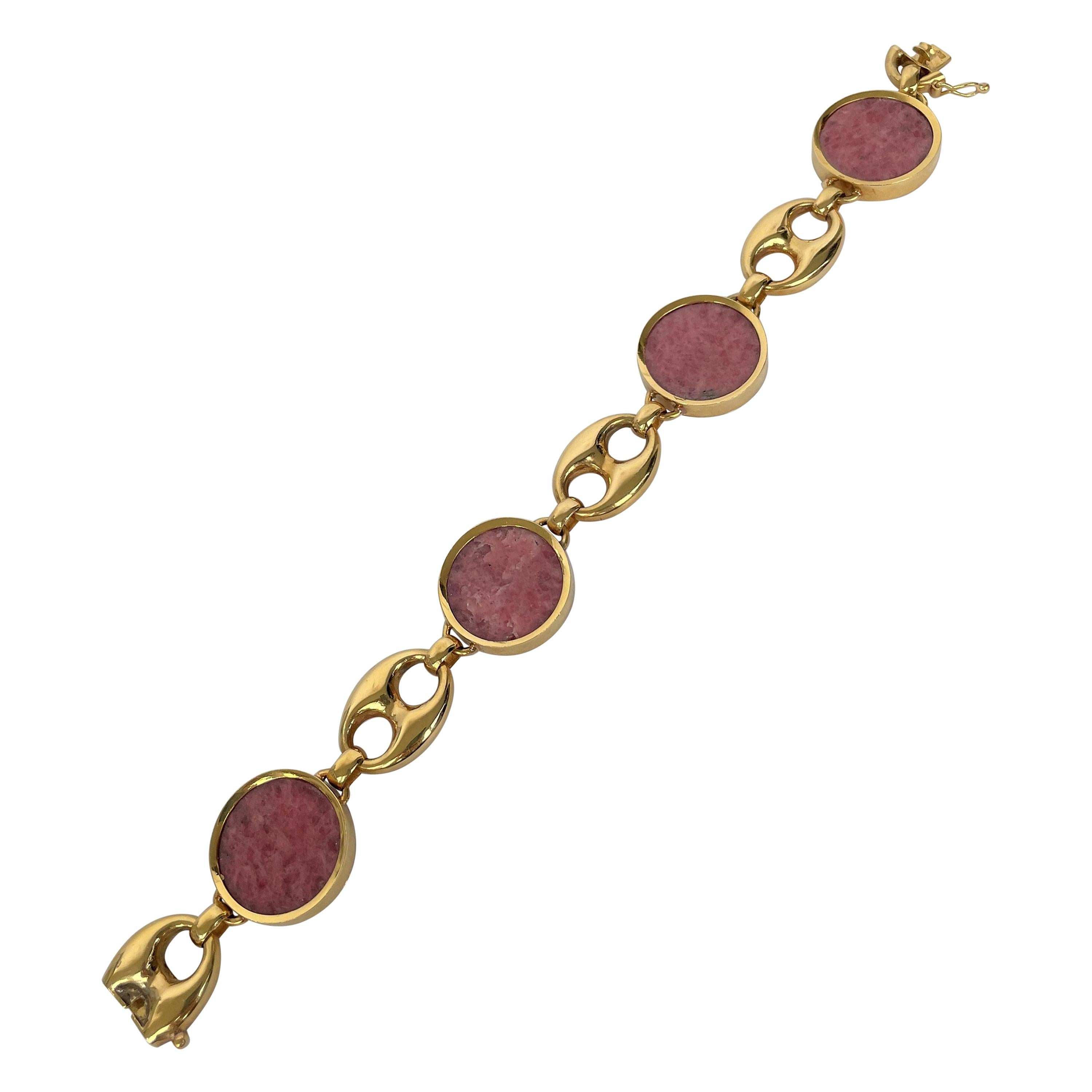 Contemporary Agate and Yellow Gold "Marina" Link Bracelet For Sale