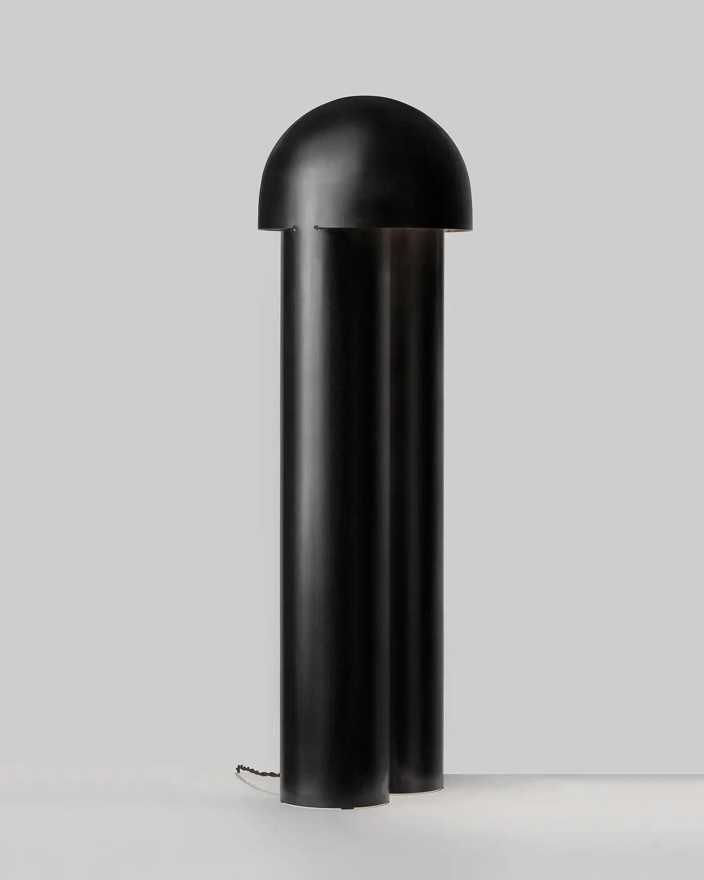 Contemporary Aged Brass Sculpted Floor Lamp, Monolith by Paul Matter In New Condition For Sale In Warsaw, PL