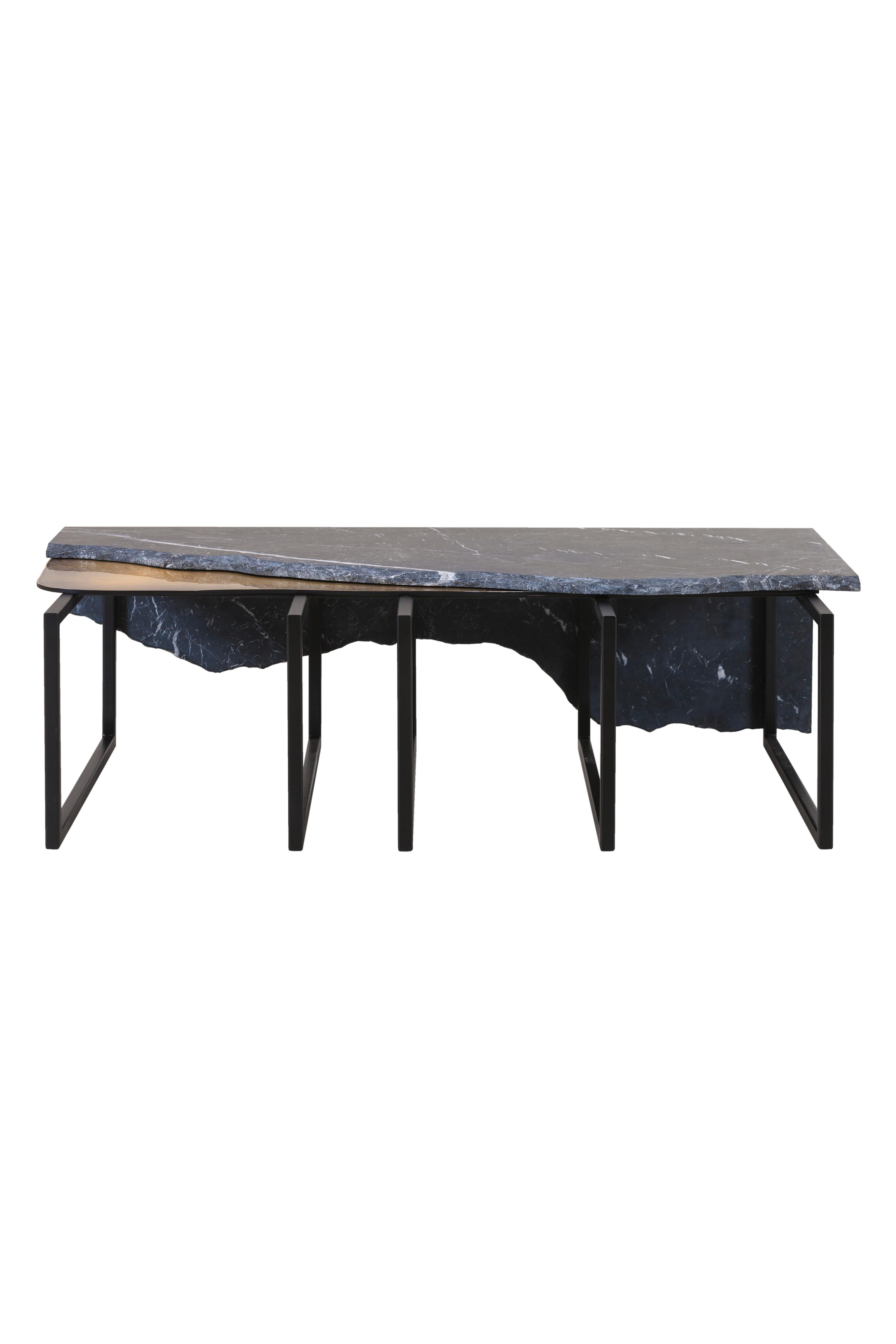Mesa de centro contemporánea Aire, mármol Nero Marquina, hecha a mano byGreenapple Moderno en venta
