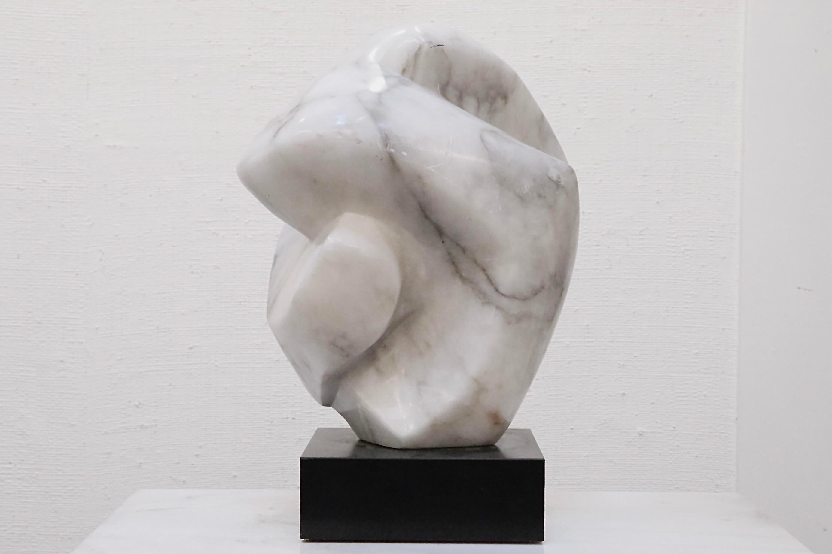 Scultura contemporanea in alabastro In condizioni buone in vendita a Hudson, NY