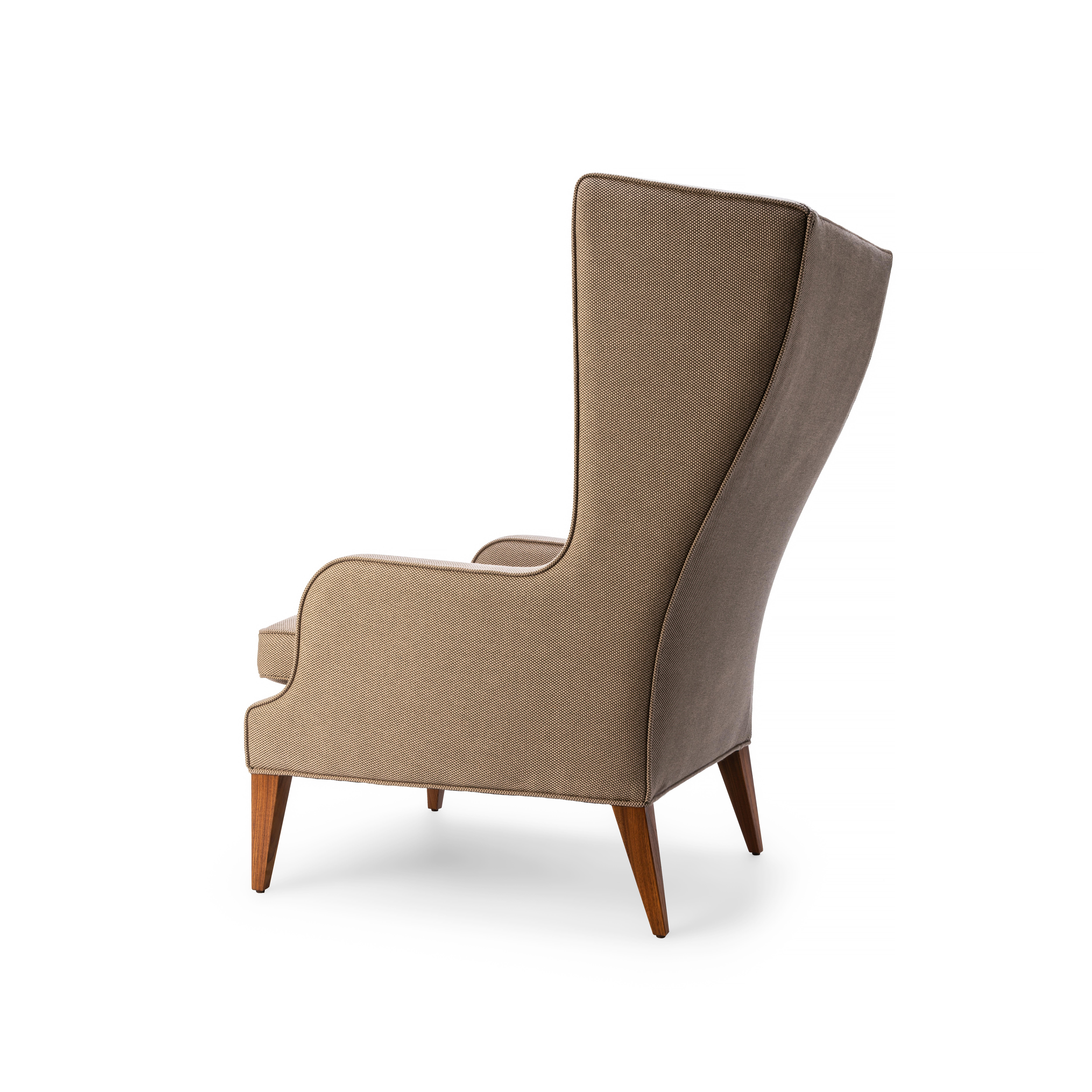 Anglais Fauteuil Wing Contemporary Alae en tissu Fox Linton Panama avec pieds en noyer en vente