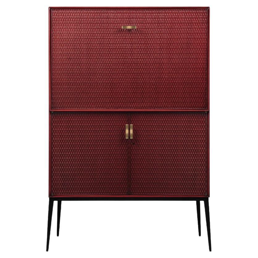 Contemporary Alori Bar with Smooth Texture on the Doors and Metal Base For Sale