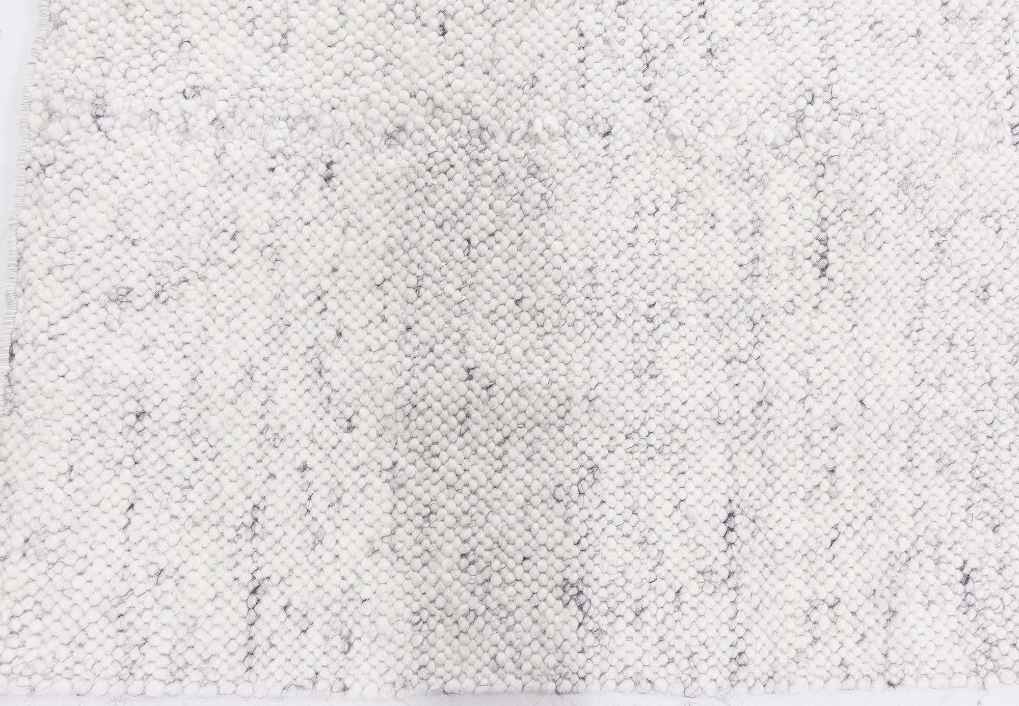 Contemporary Alpine Handmade in Natural Lambswool Runner by Doris Leslie Blau Europeo en venta