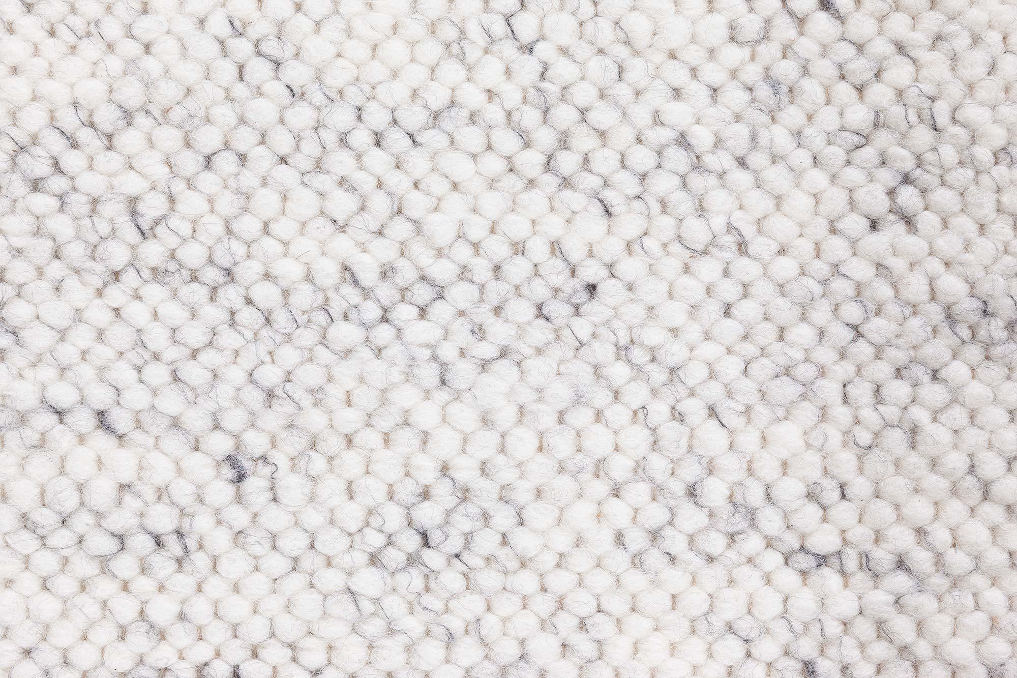 Contemporary Alpine Handmade in Natural Lambswool Runner by Doris Leslie Blau en Nuevo estado para la venta en New York, NY