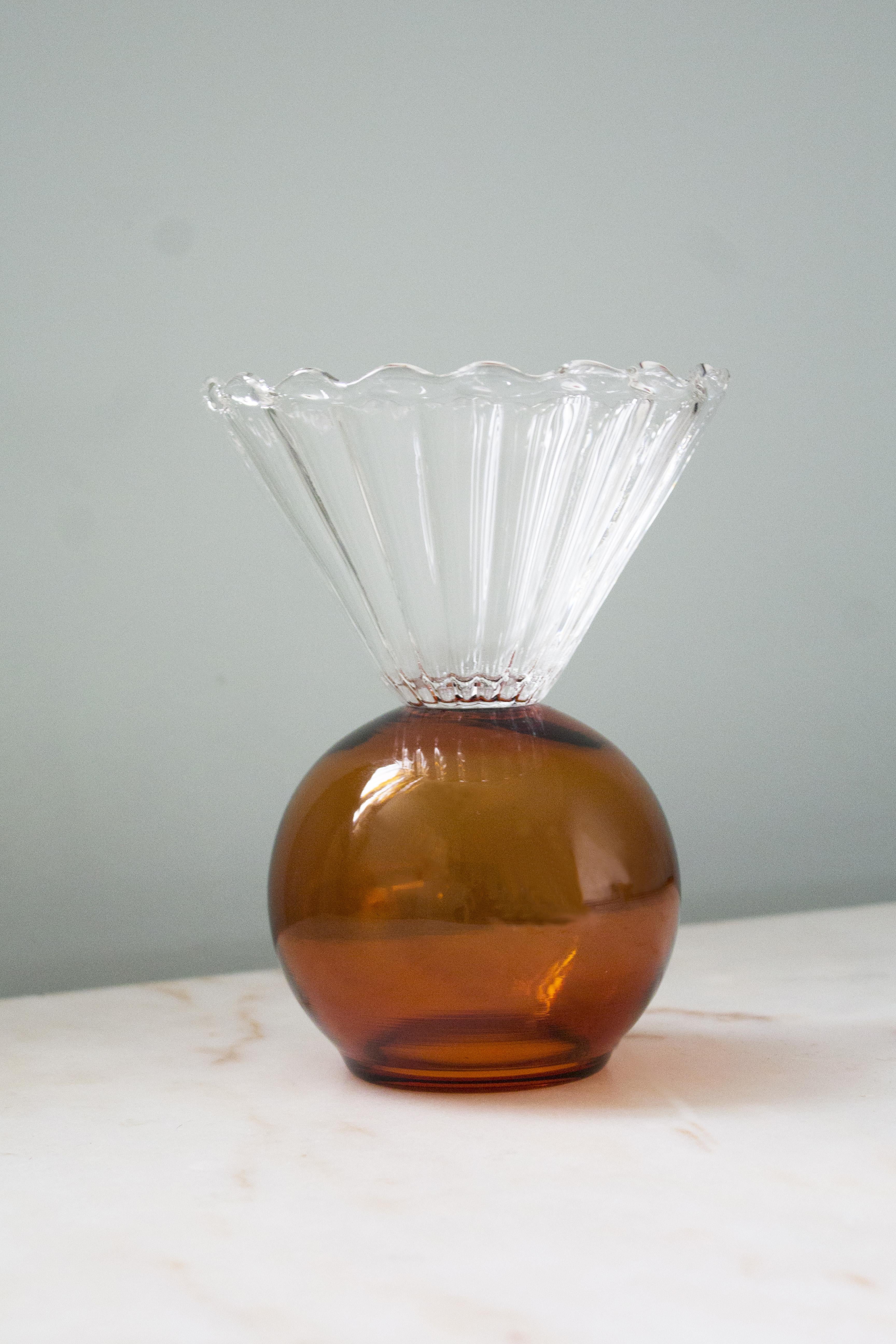 Contemporary Amber Blown Glass Bowl by Natalia Criado Circular Round Cone In New Condition For Sale In Milan, IT