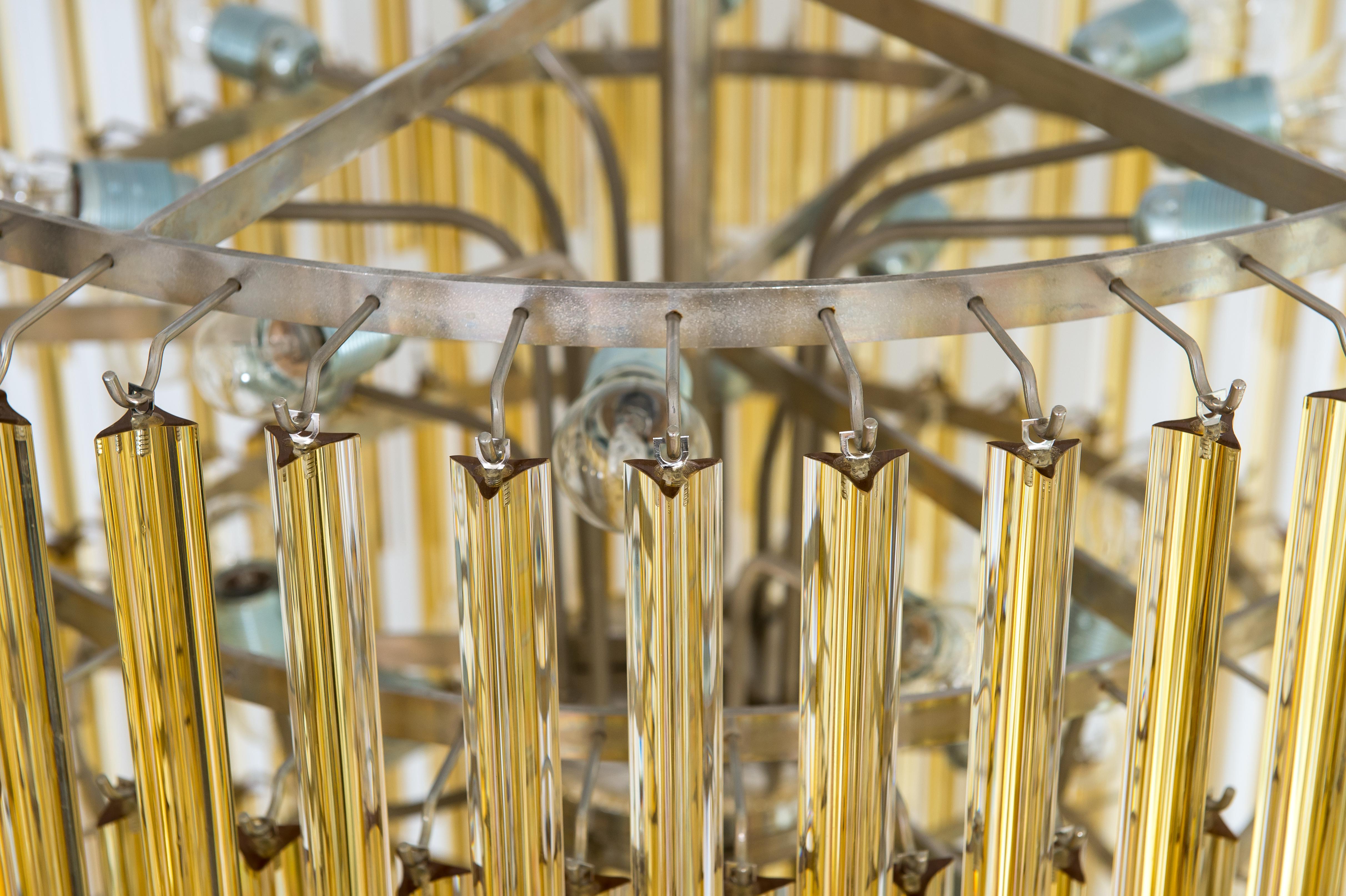 Lustre à cônes contemporain en verre de Murano ambré, fabriqué en Italie en vente 7