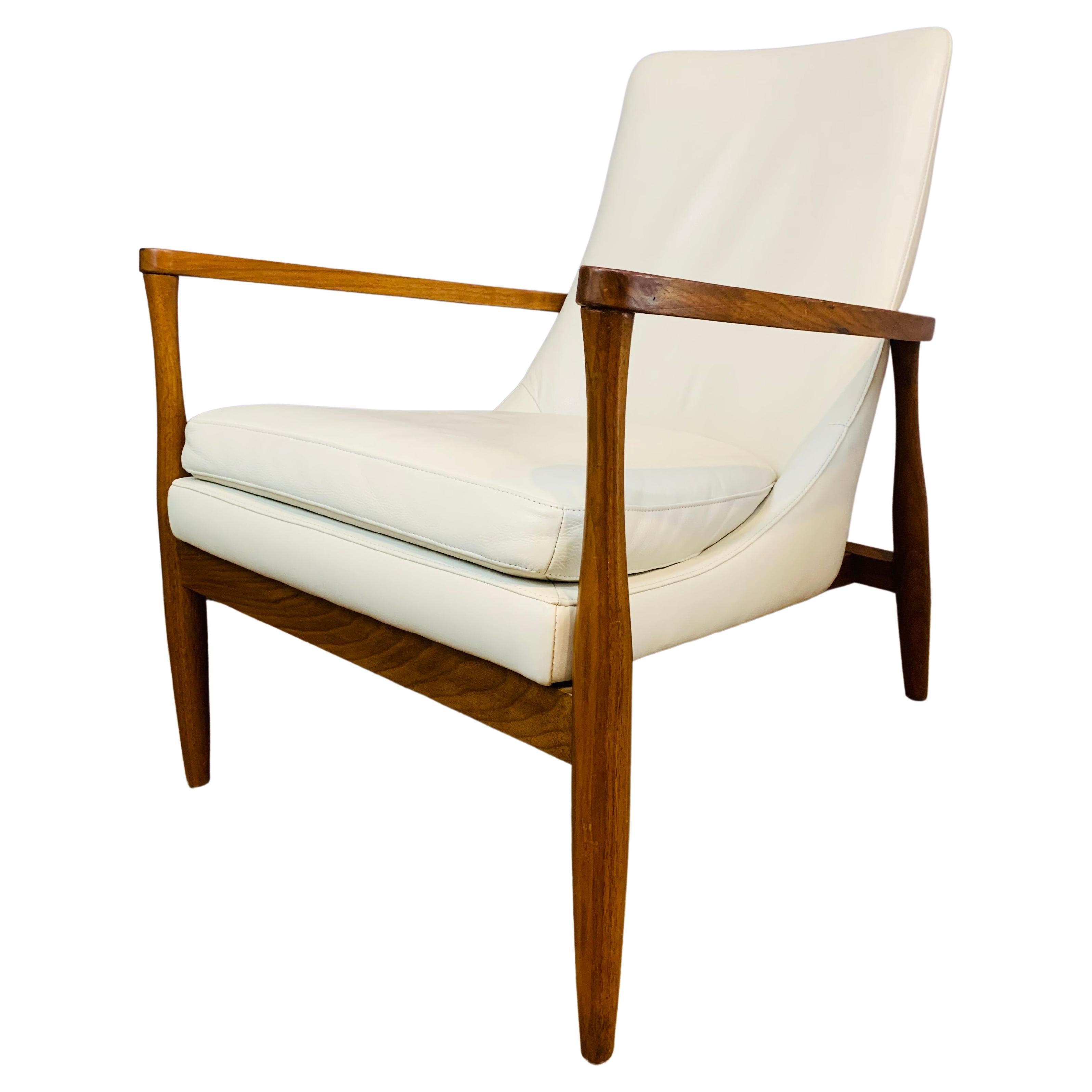 Contemporary American Aaron Ash & White American Leather Deep-Seated Armchair