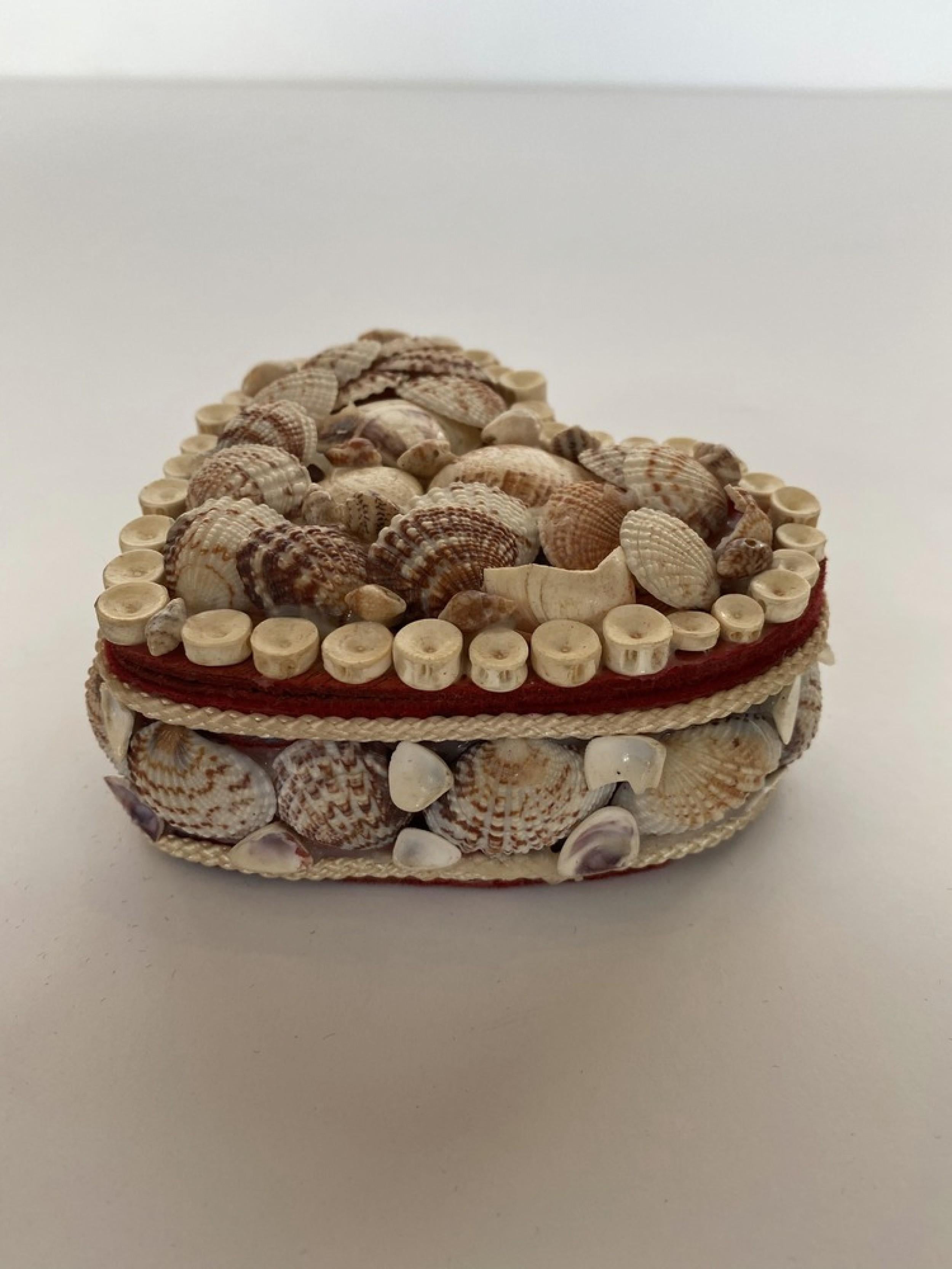 shell shaped jewelry box