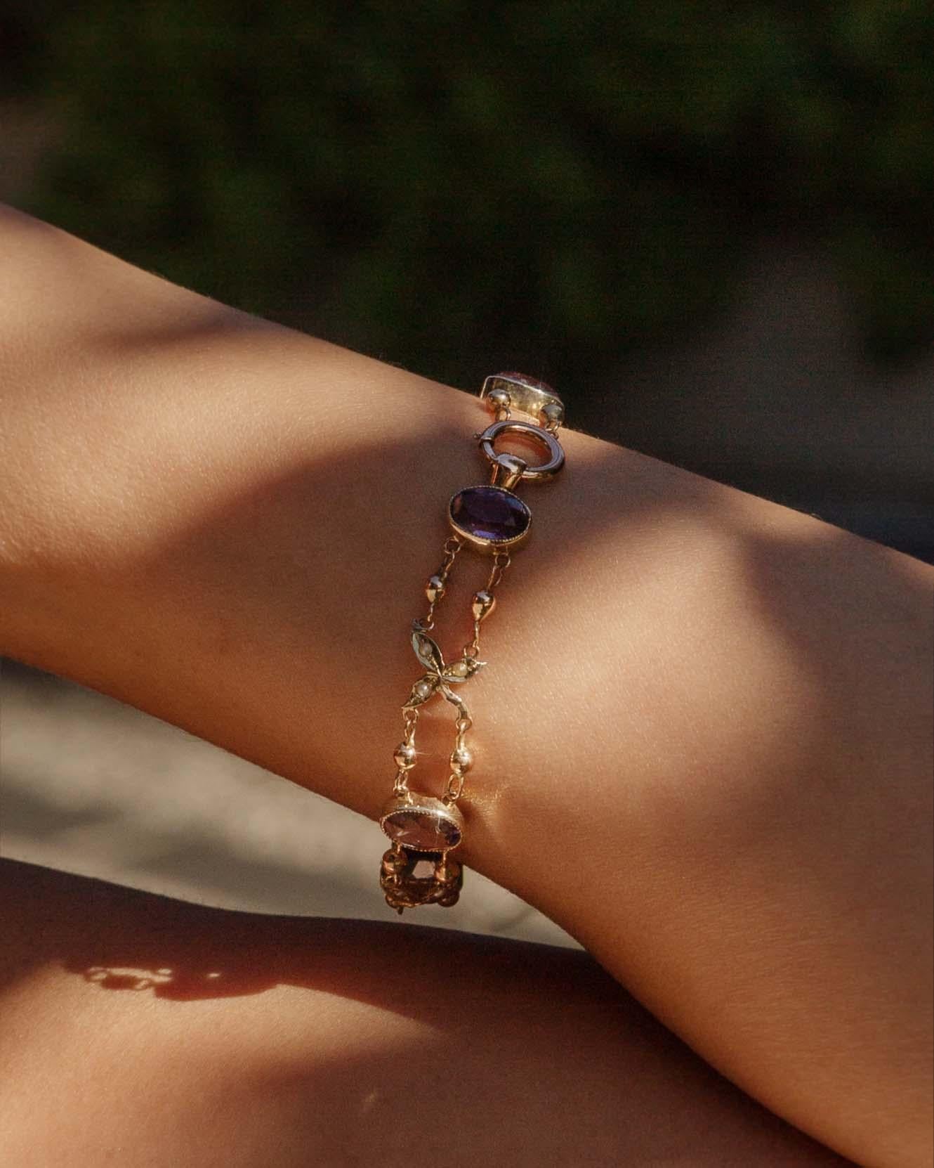 Women's Contemporary Amethyst & Seed Pearl Bead Link Bracelet 9 Carat Yellow Gold For Sale