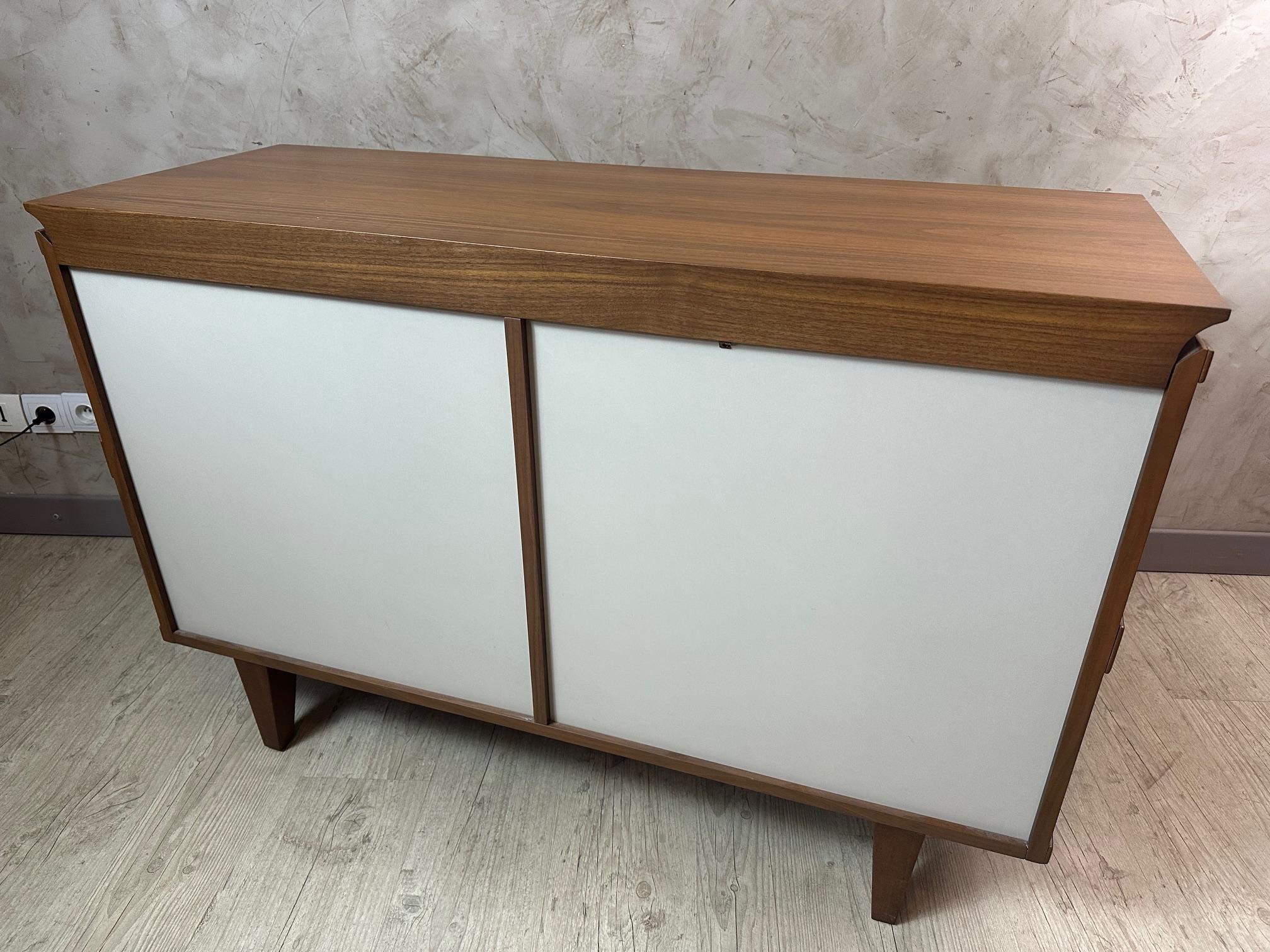 Cassettiere contemporanee e di design in vendita 10