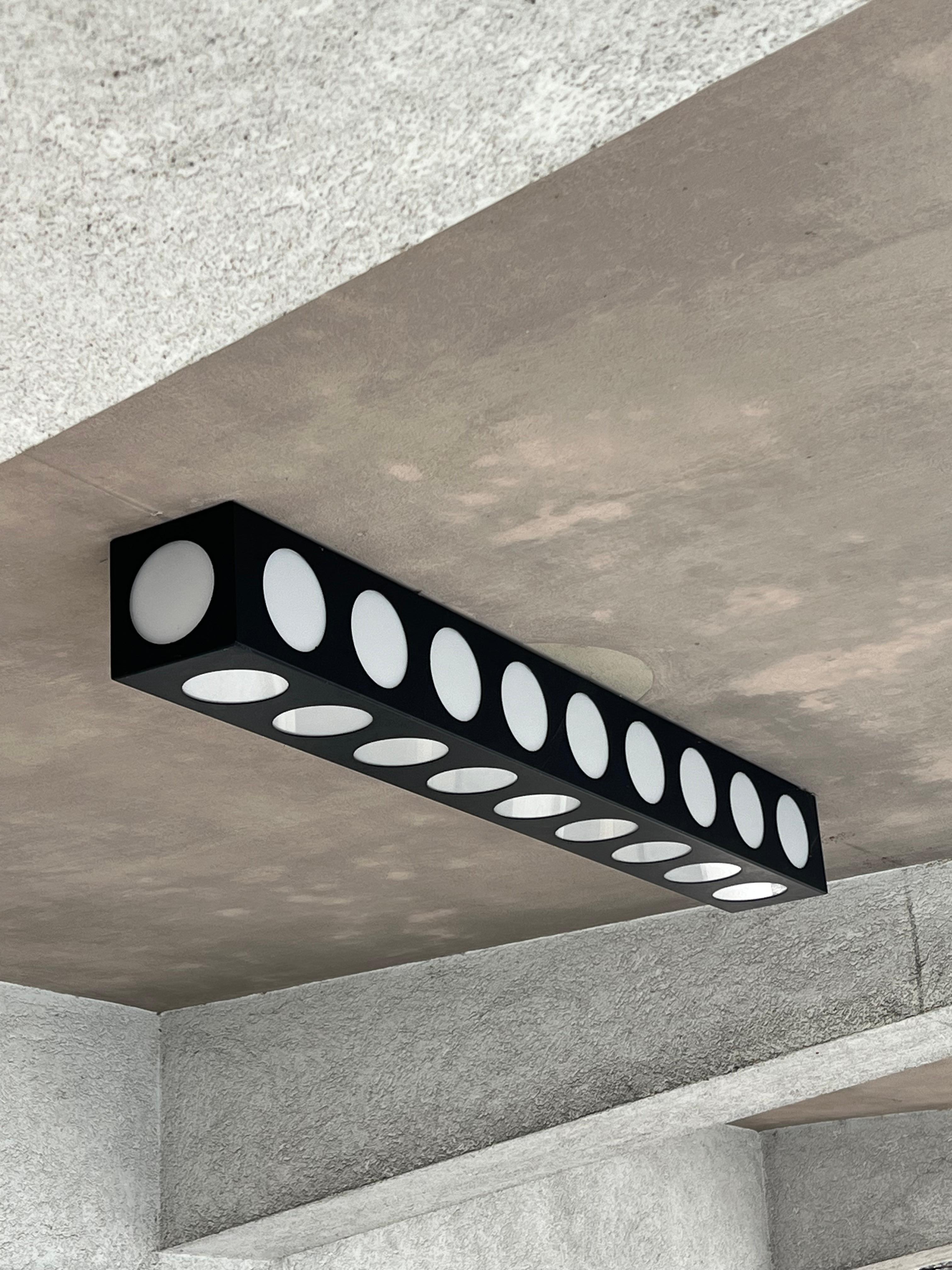 Contemporary and minimal ceiling light, sculptural wall light Meccano by Spinzi For Sale 2
