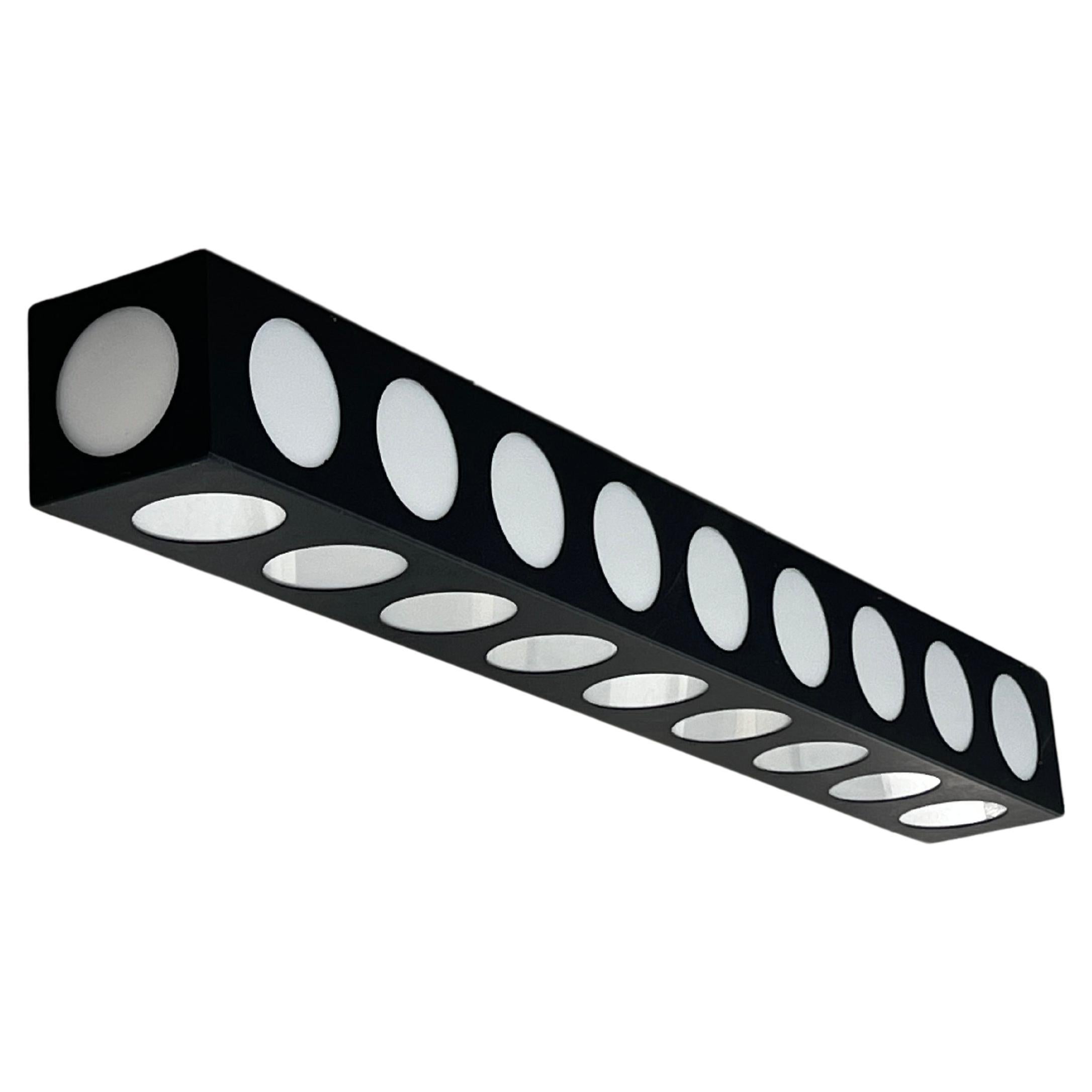 Contemporary and minimal ceiling light, sculptural wall light Meccano by Spinzi For Sale