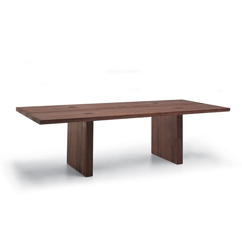 Moderne Table contemporaine et minimaliste fabriquée à la main en noyer américain en vente